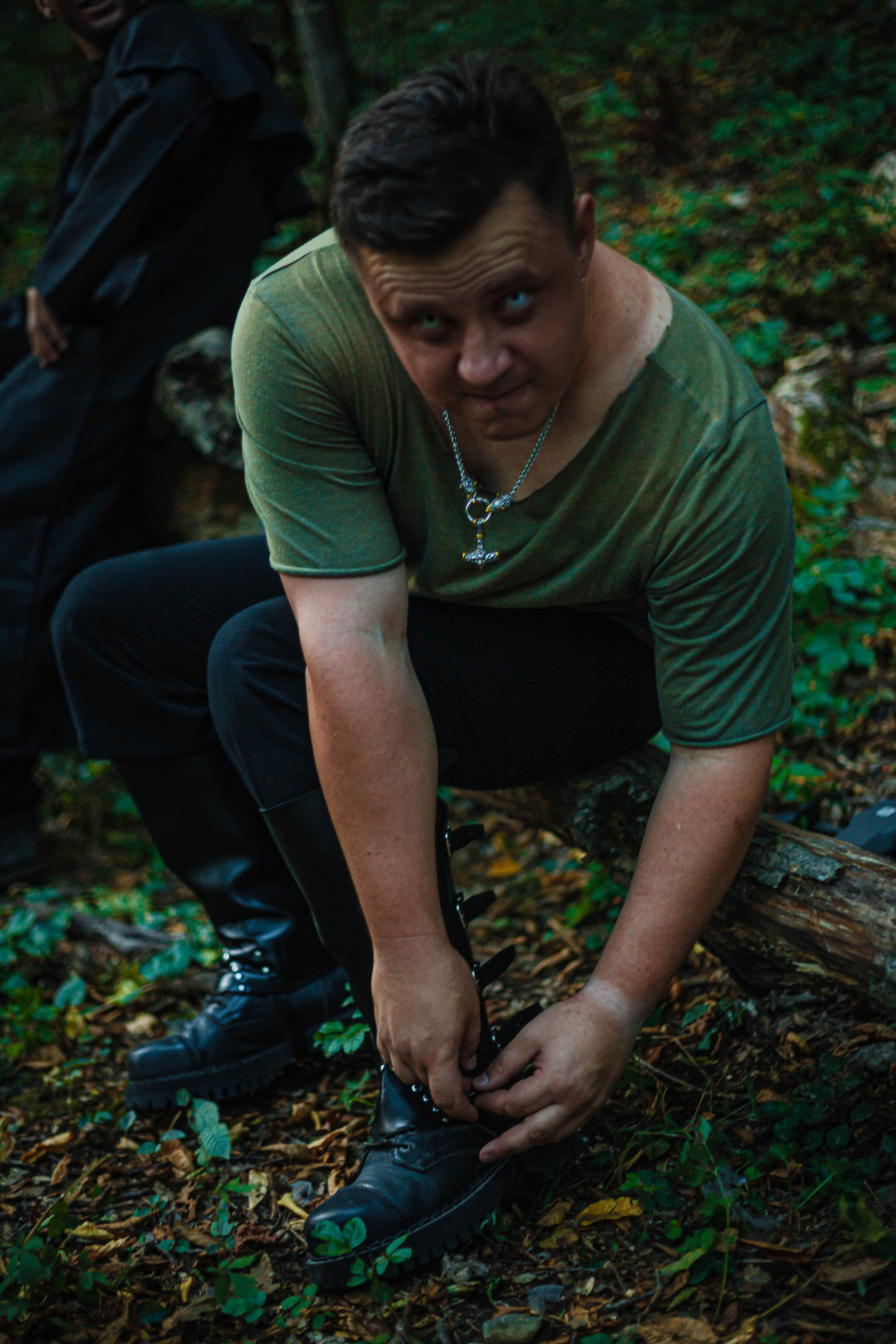 Клип. Уличный фотограф Города N