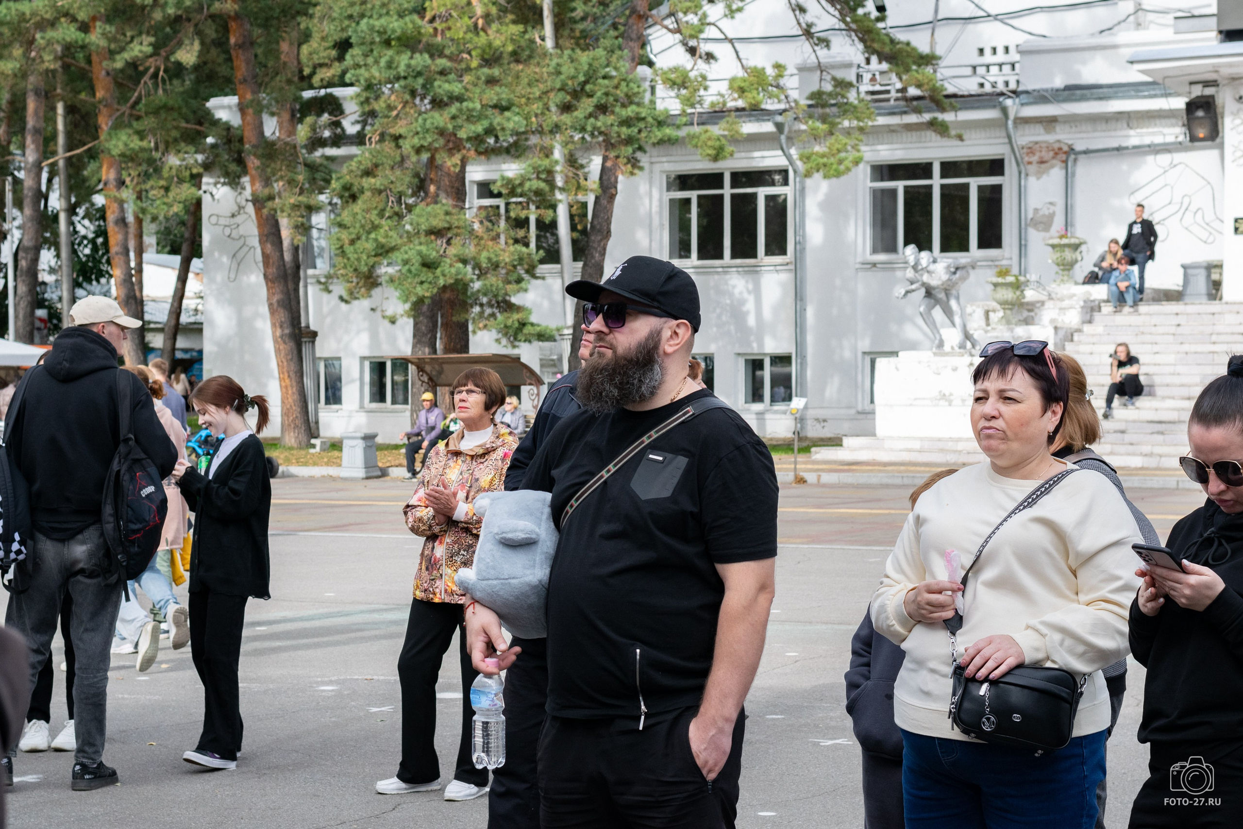 Антон Курдюмов фотограф в Хабаровске Рина Курдюмова фото27 foto27 Антон Дорофеев репортажный репортаж документалист Тони и Рина фотосоздатели Международный фестиваль Рок в защиту животных Хабаровск