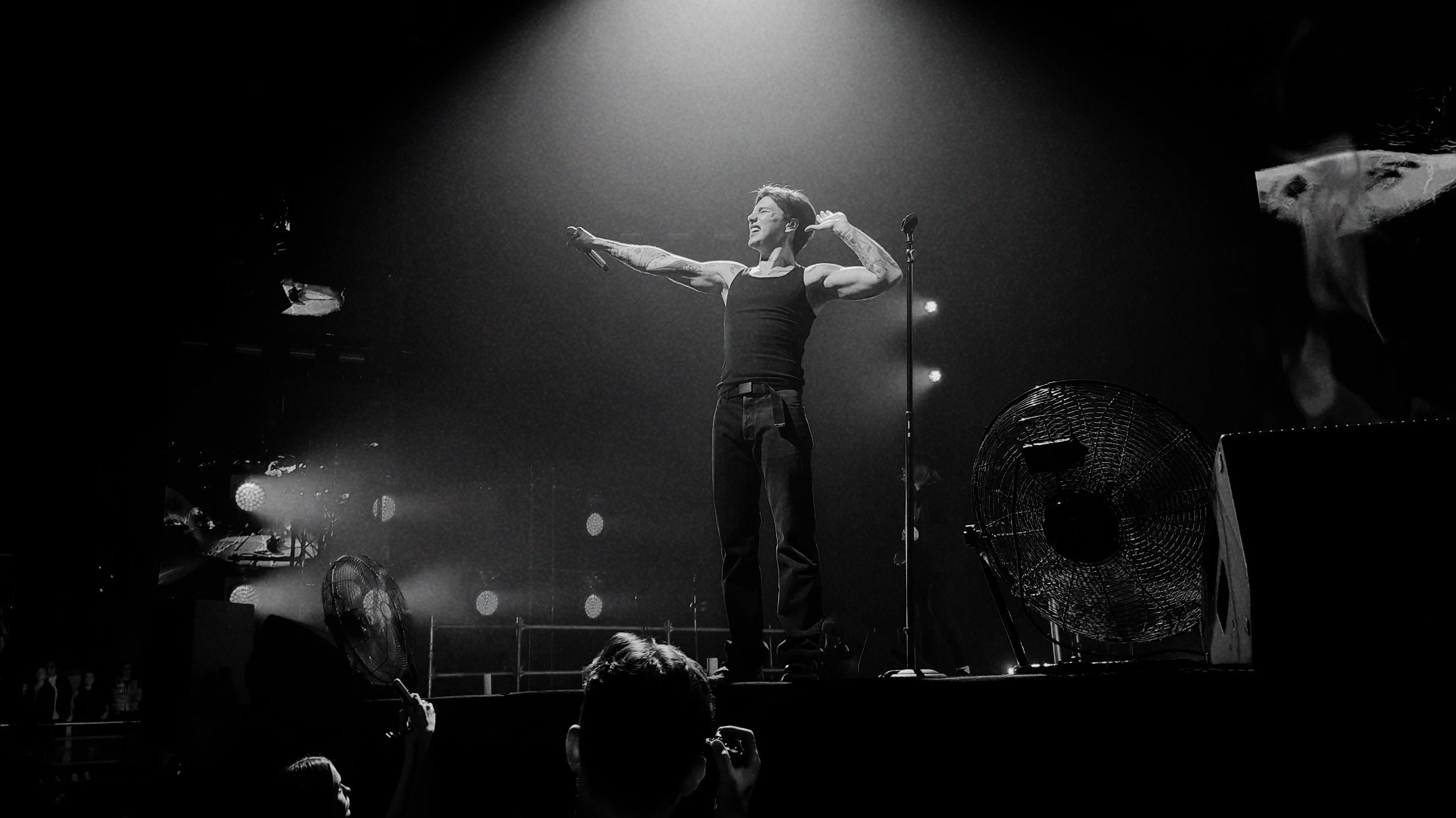 XOLIDAYBOY l 25 апреля. Hmliber — фотограф и контент-креатор из Петербурга