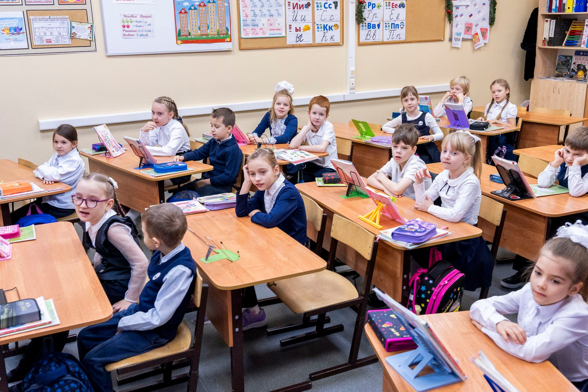 Открытый урок в 1 классе. Фотограф Юлия Попова