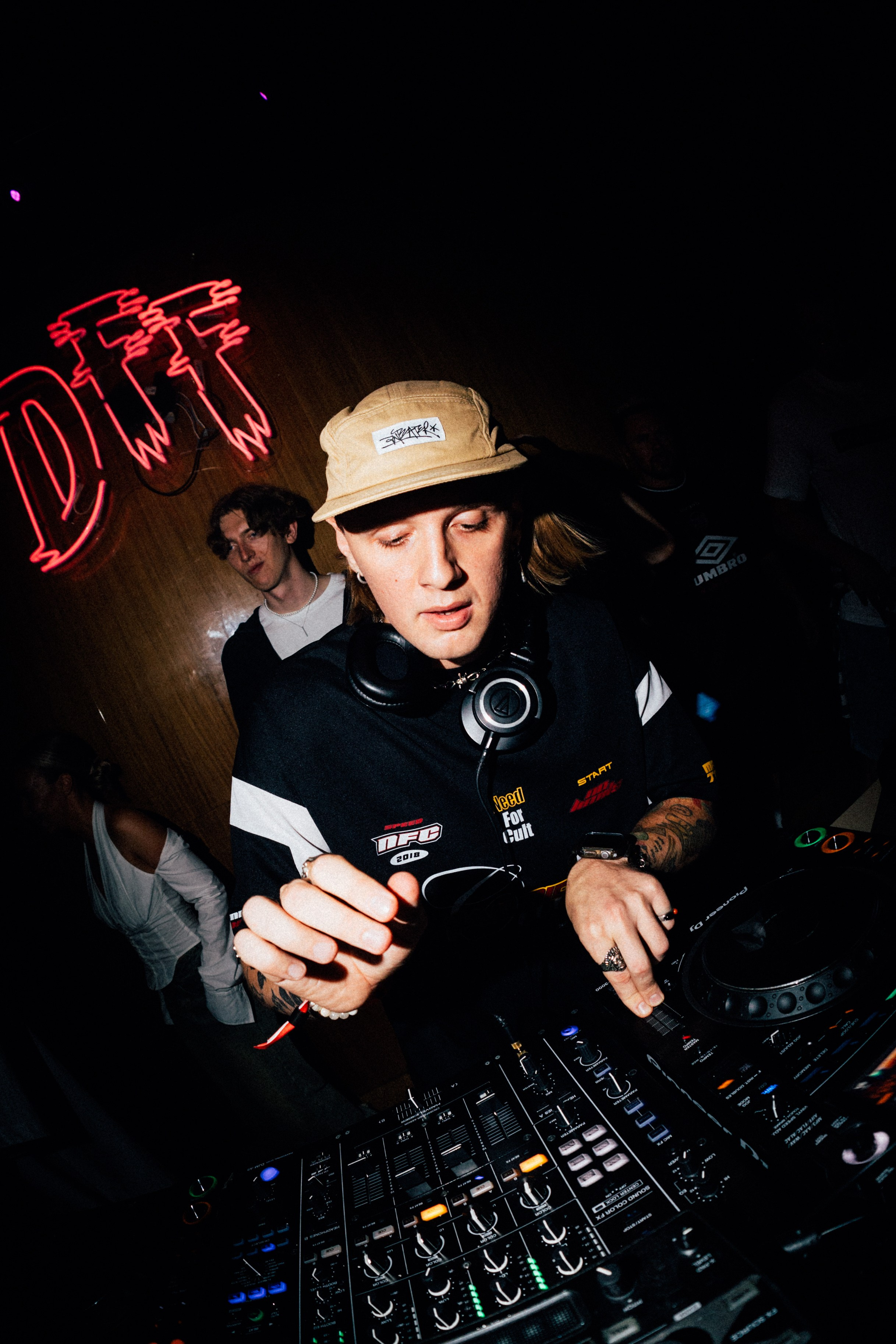 UPPERCUTS AT DFF. СПАСИБО, ДАНИЛ