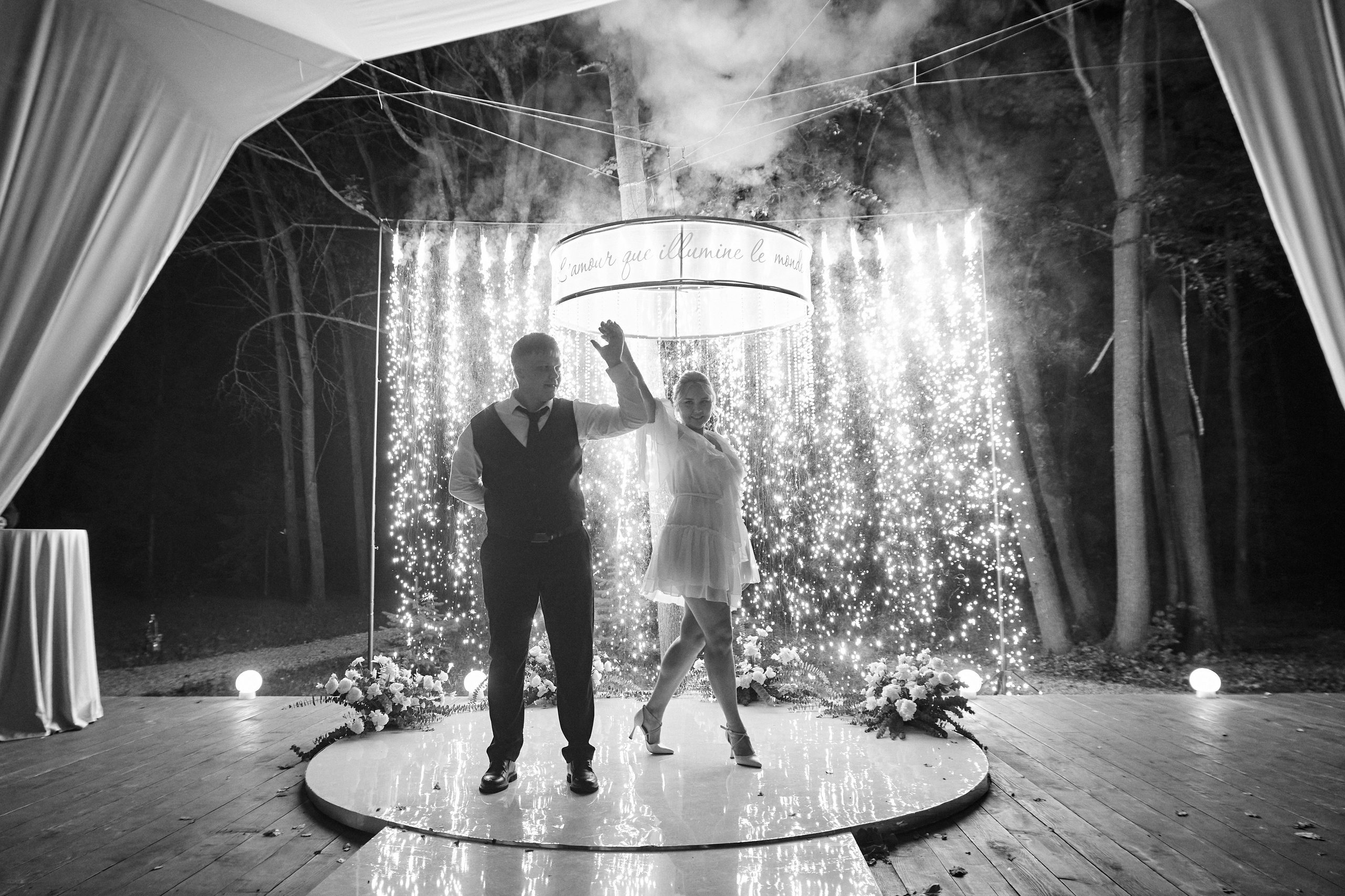 L'amour que illumine. Студия декора НикитинаДекор — оформление мероприятий в Ульяновске. Профессиональное создание эксклюзивных декораций