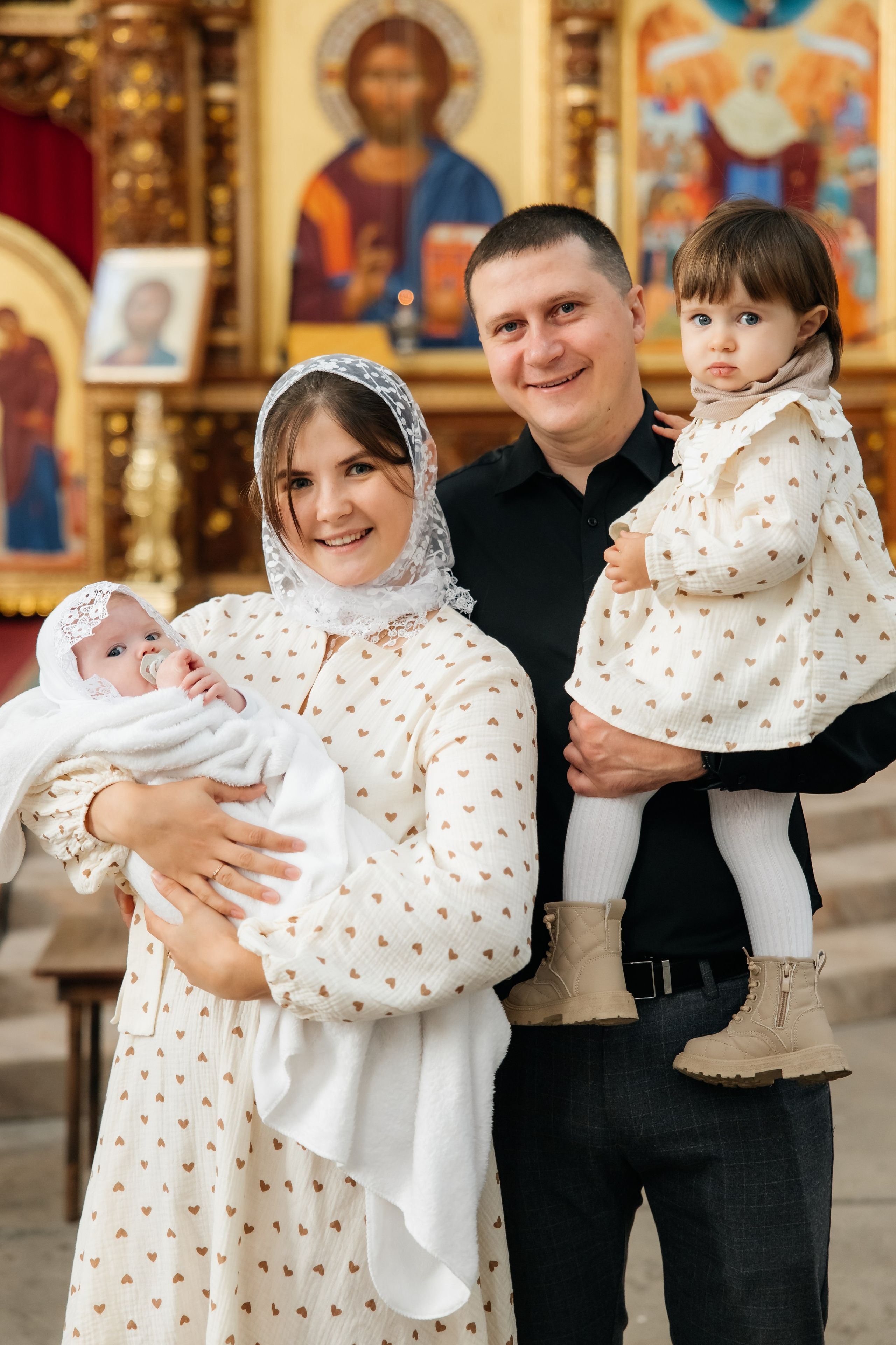 Крещение Мирославы. Храм иконы Божьей Матери «Всех скорбящих Радость». Фотограф ВИКА МЕДУЗА