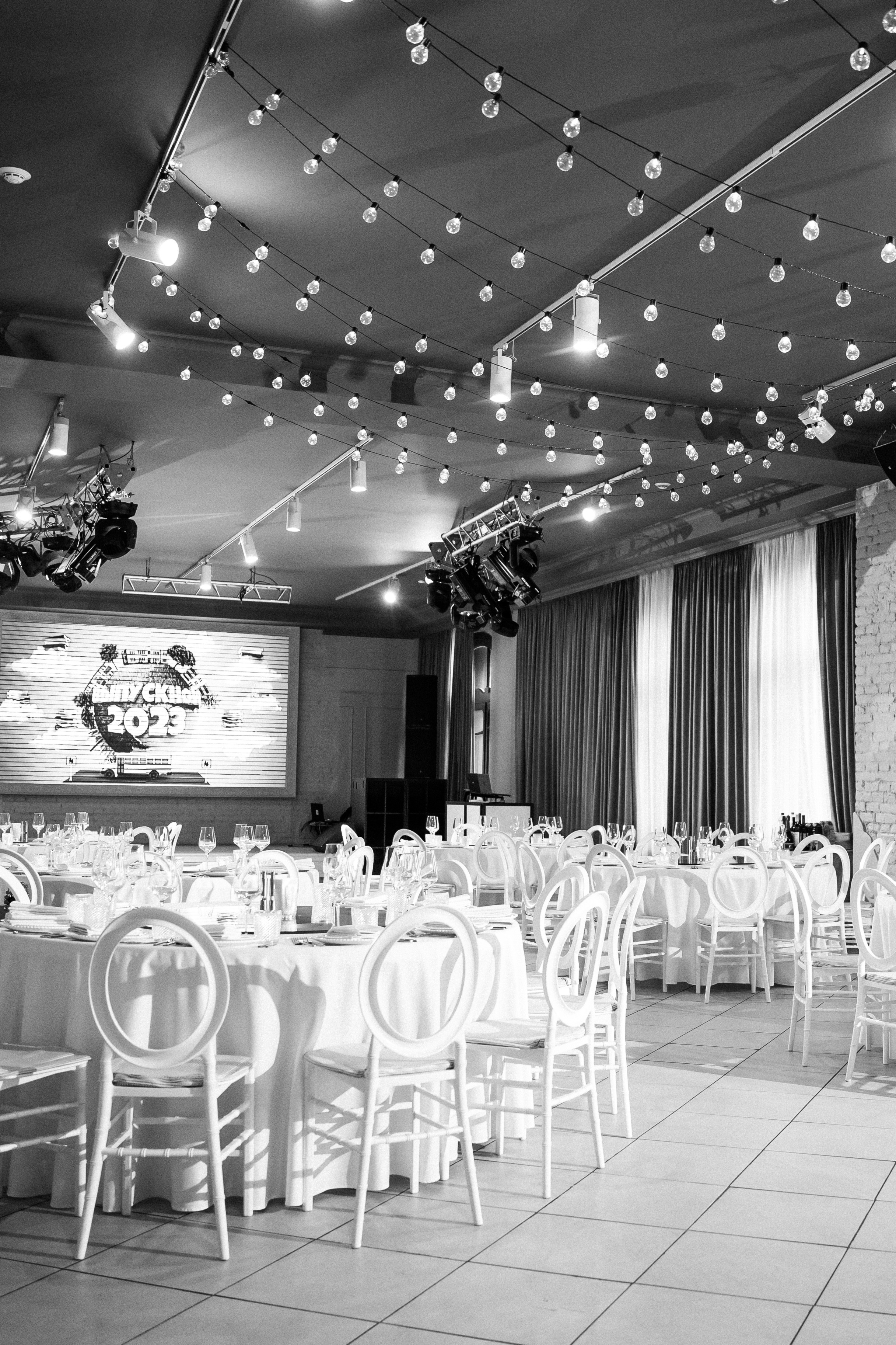 2023-06-23 Выпускной МБОУ СОШ № 10. Фотограф в Красноярске