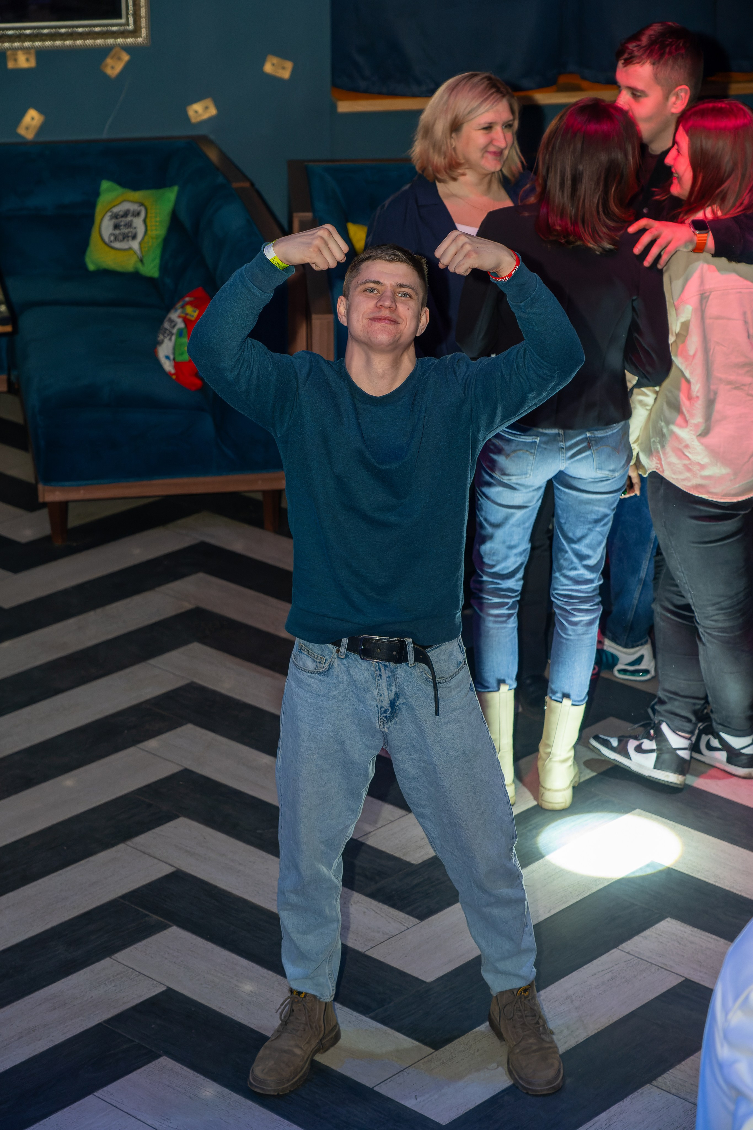 Съёмка мероприятия в баре Руки вверх. «Студия DRONAVT`s» — видеосъёмка и фотография г. Москва