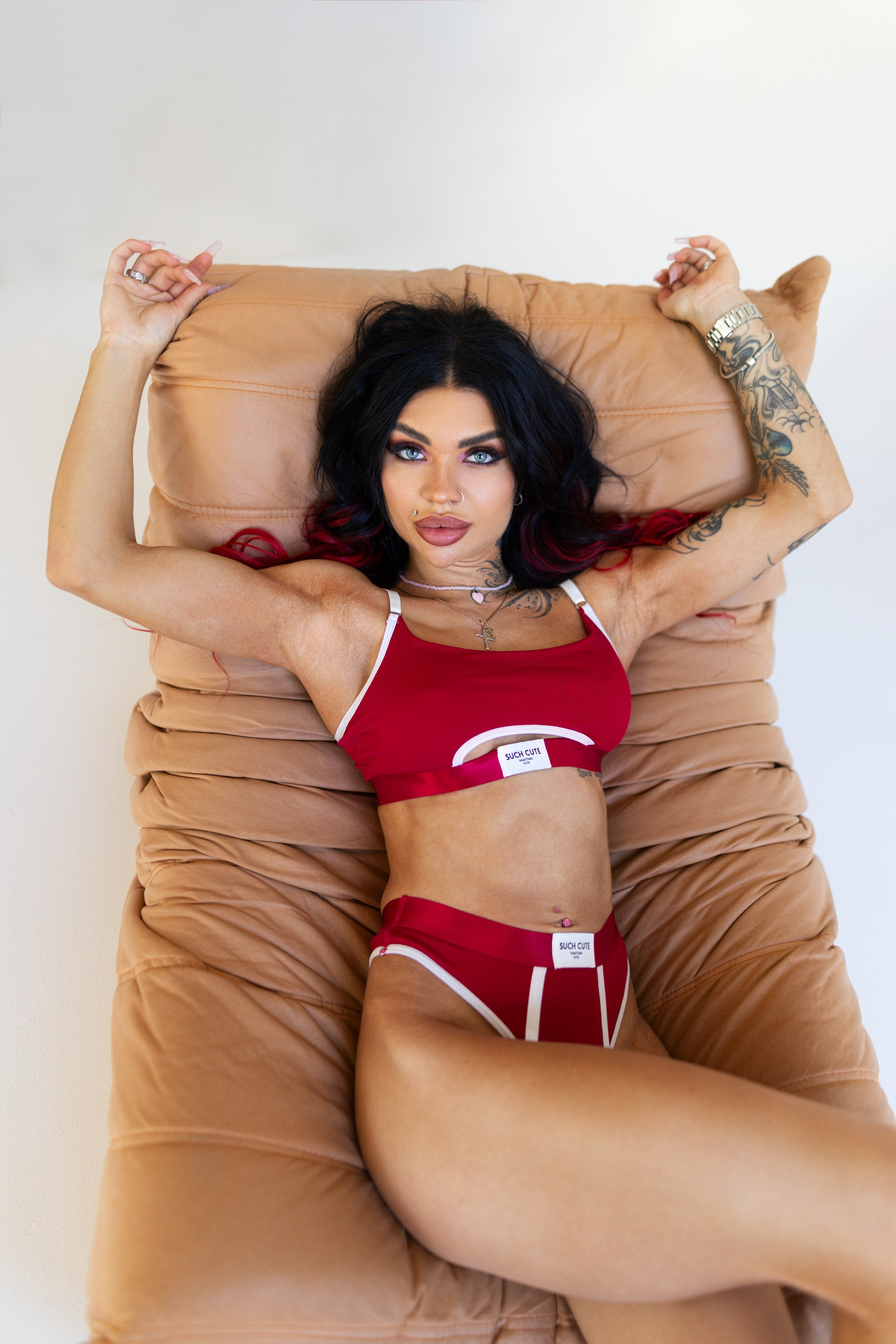 Съемка с Валерией на циклораме с естественным светом для себя. Дмитрий Шульгин, портретный фотограф в Воронеже