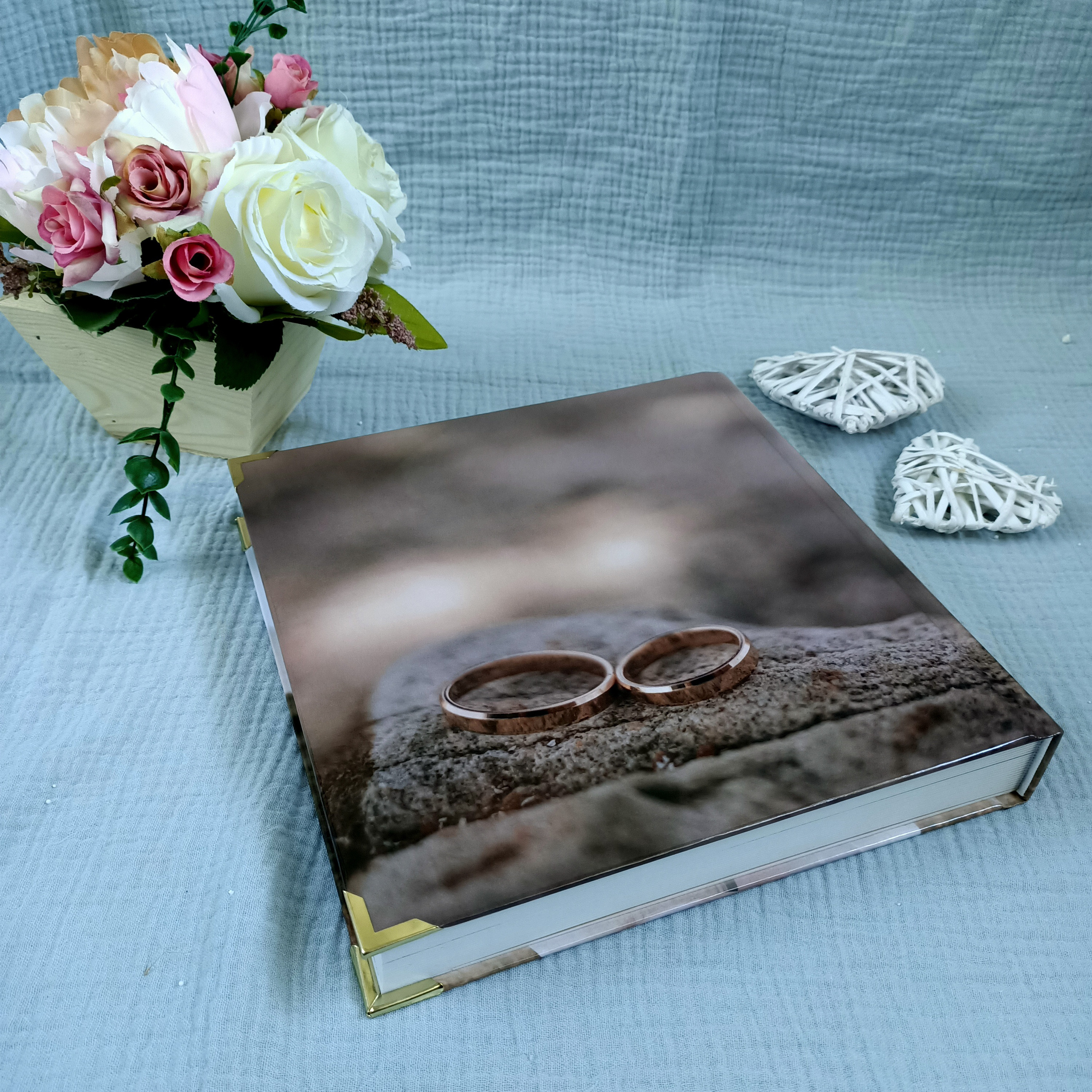 Свадебные и семейные фотокниги. «ФотоЛерия» ФОТОГРАФ ВЫПУСКНЫЕ АЛЬБОМЫ