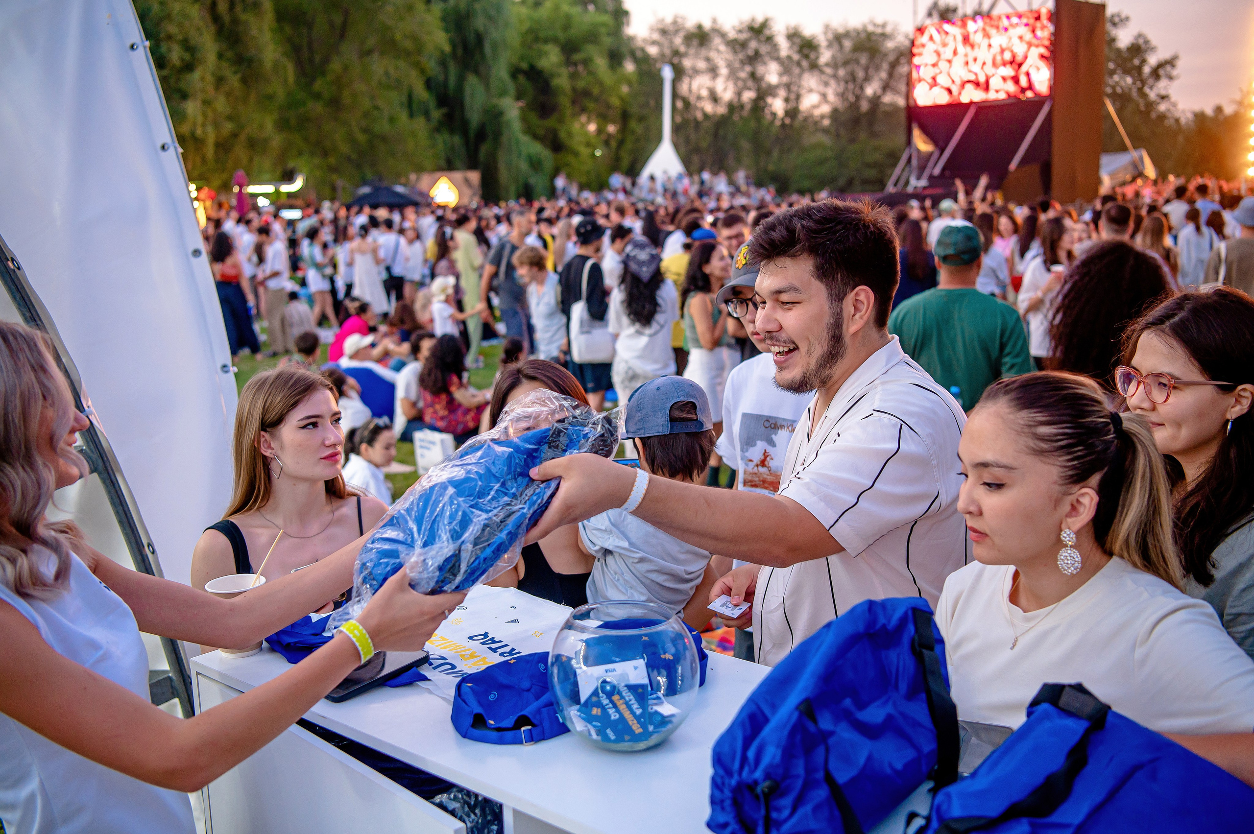 Brand Events. Елена Северина фотограф, Алматы: репортаж (спорт, концерты, конференции), предметная и фуд-съёмка, портреты, каталоги, фэшн, ретушь