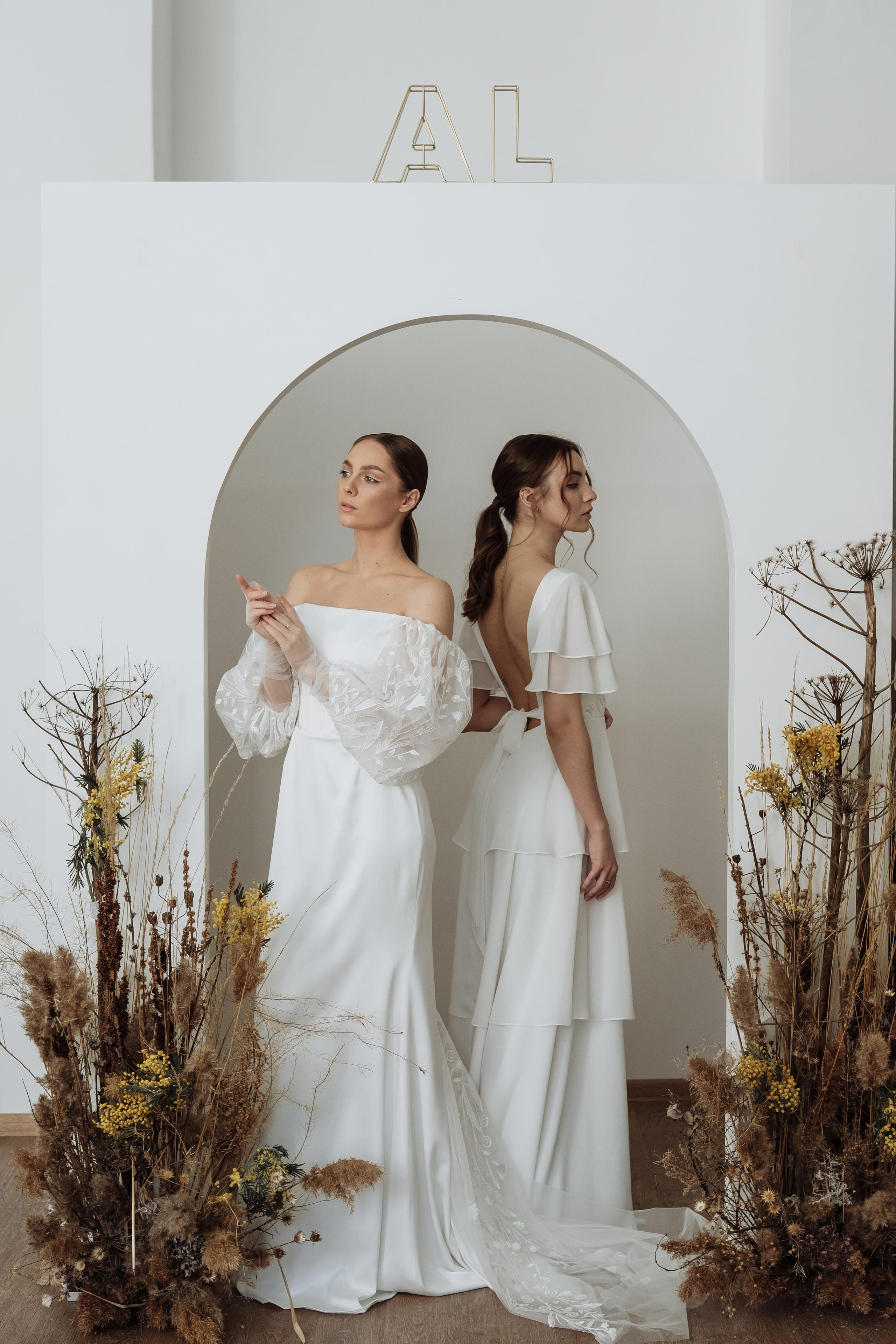 Wedding dresses. Photographer Cologne Bonn Europe Anna Ketova