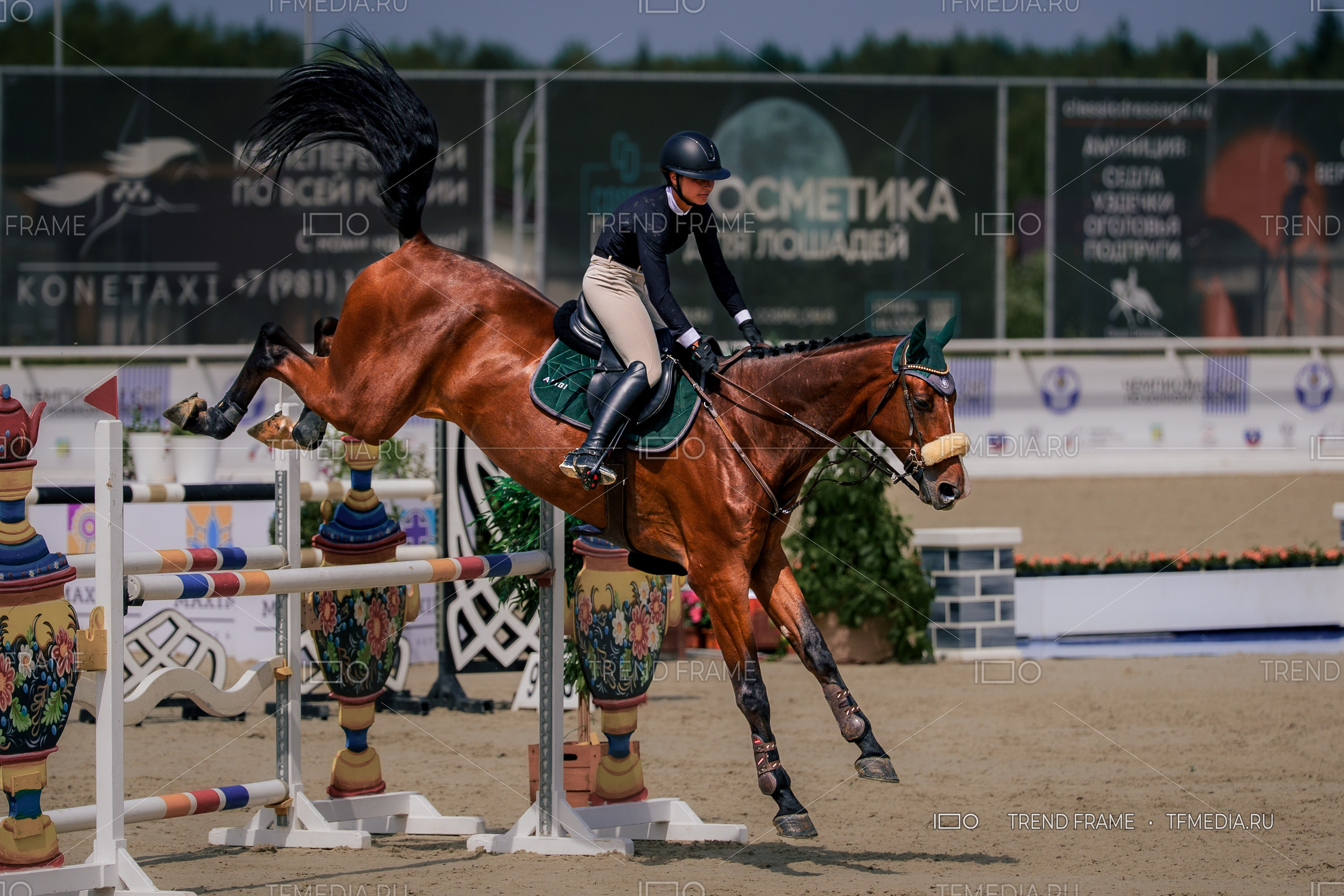 Сцена на арене Maxima Park — Евразийские Игры 2025, 17 июля 2025: где конный спорт. Репортажная съёмка, базовая коррекция. TrendFrame.
