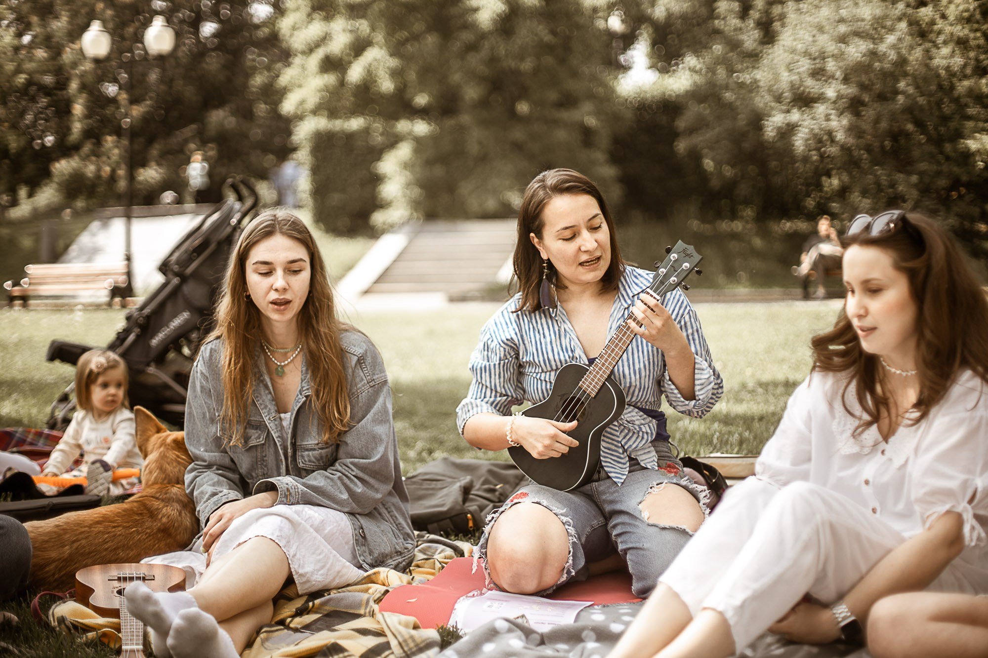 Укулеле пикник. SaGaFOTO.ru