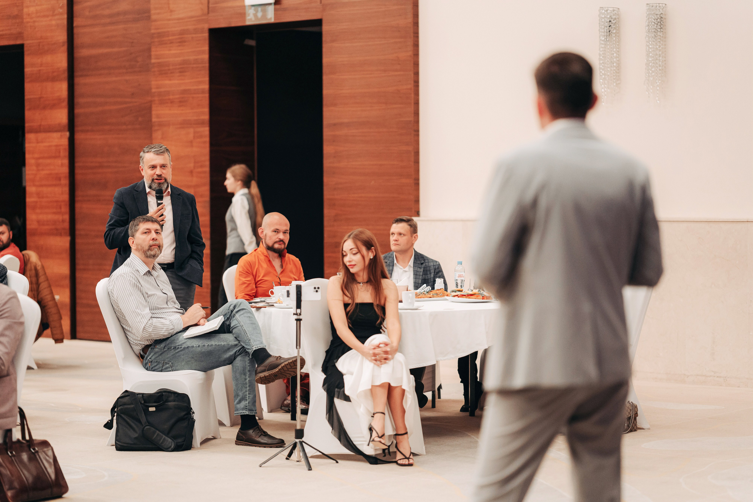 Репортажная фотосъемка Бизнес завтрака. Свадебный и репортажный фотограф в Воронеже Роман Янко