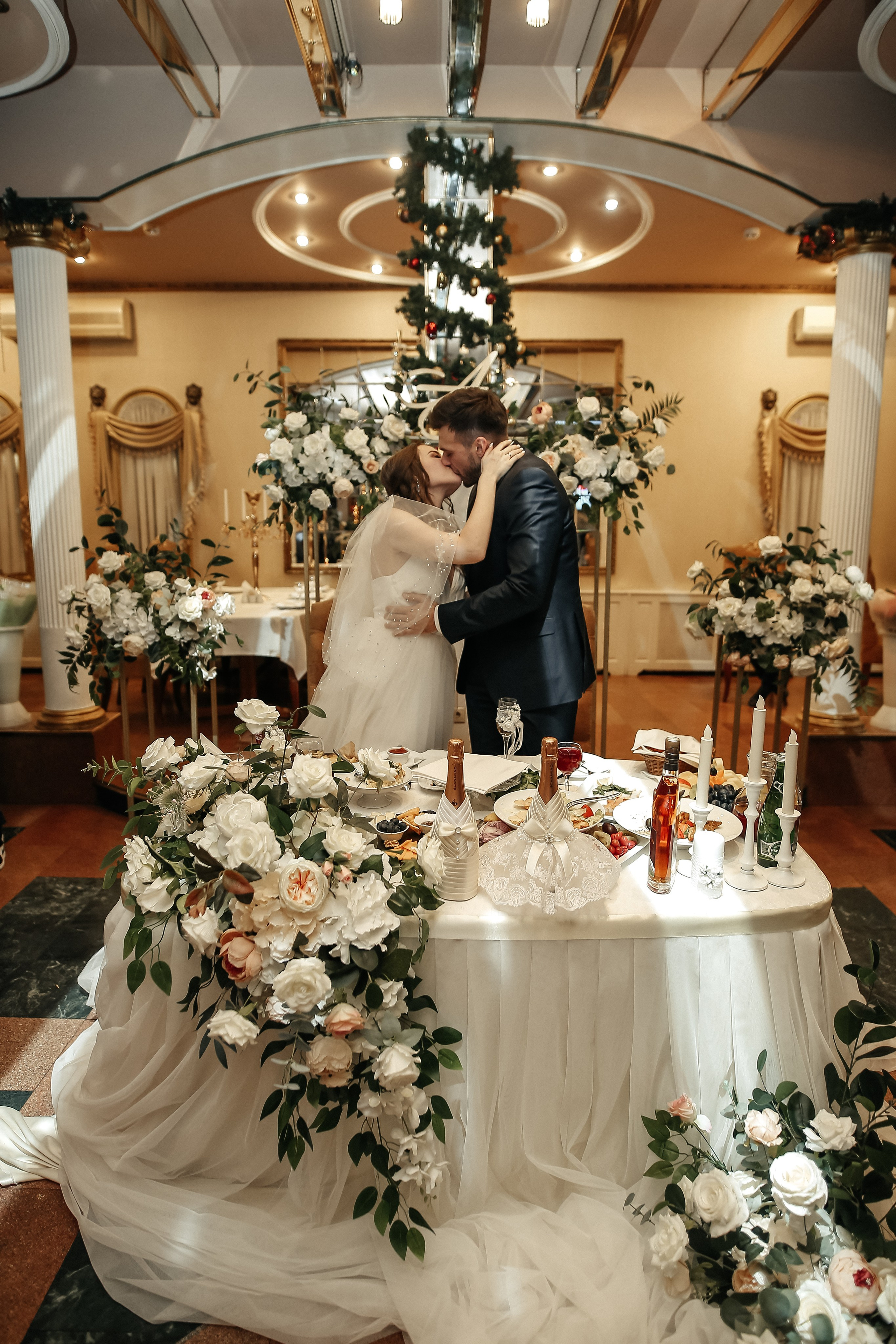 Живая музыка в Москве Ведущий Москва Саксофон Топ ведущих на свадьбу. Свадебный ведущий в Москве Саксофон на свадьбу