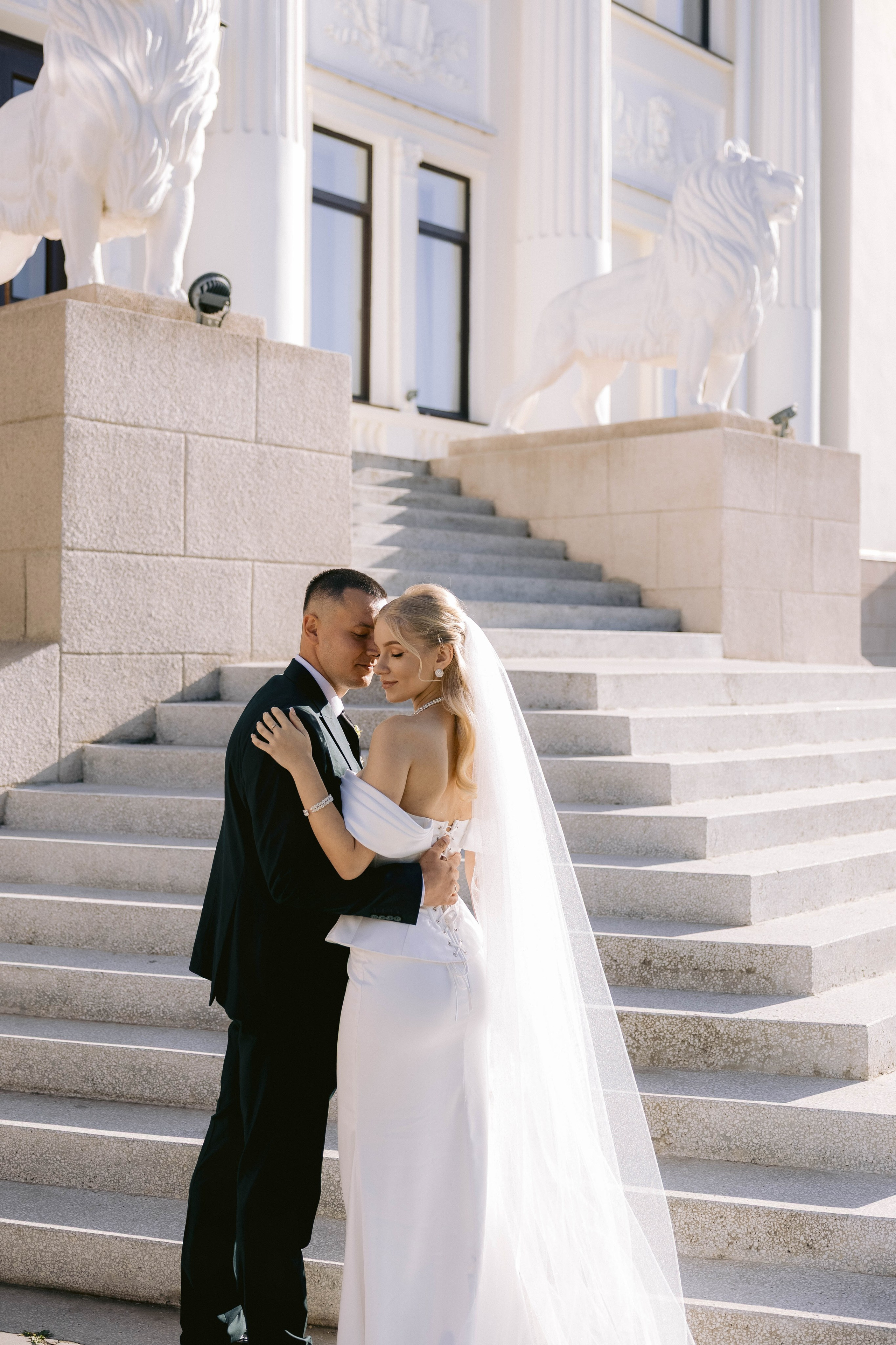 Ангелина, Ефим (прогулка после ЗАГСа). Фотограф в Волгограде Кристина Прохоренко