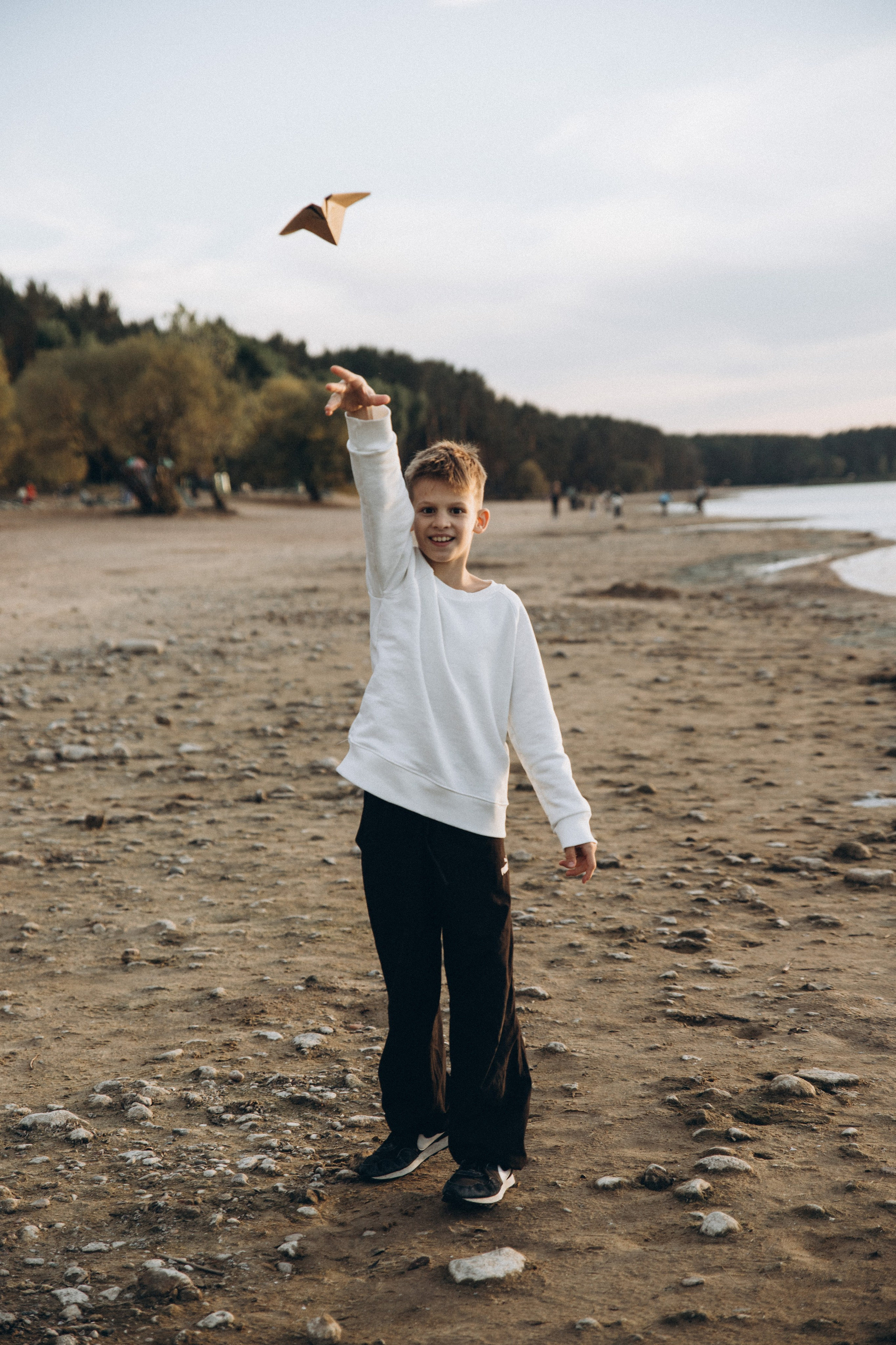 Большая семья на маленьком море. Репортажный и детский фотограф в Минске