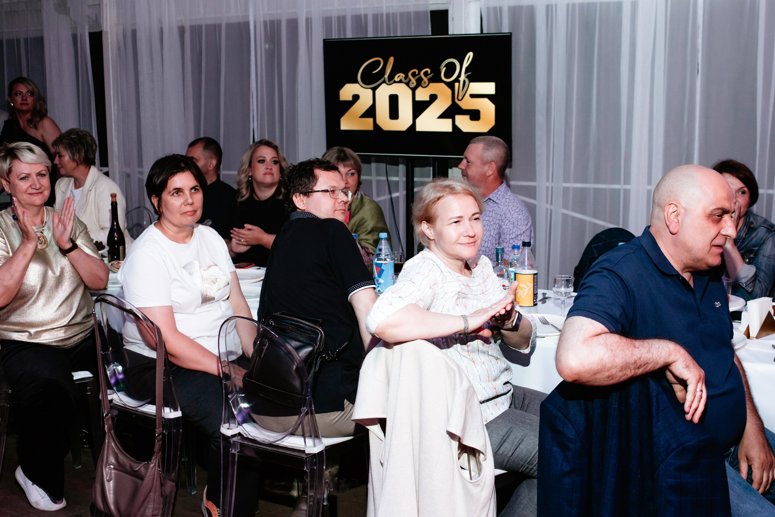 Выпускной 2025 (41 школа) 11 класс. Фотограф в Челябинске Ополихина Анна