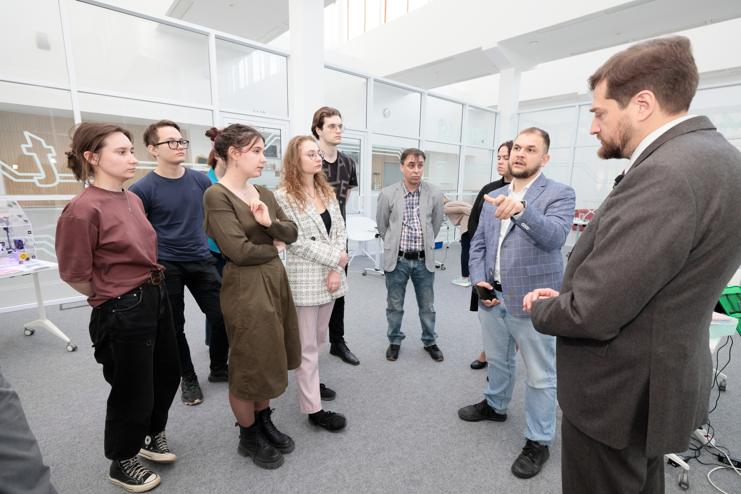 Форсайт-сессия 2023. Попов.фото — Предметная фотостудия в Новой Москве