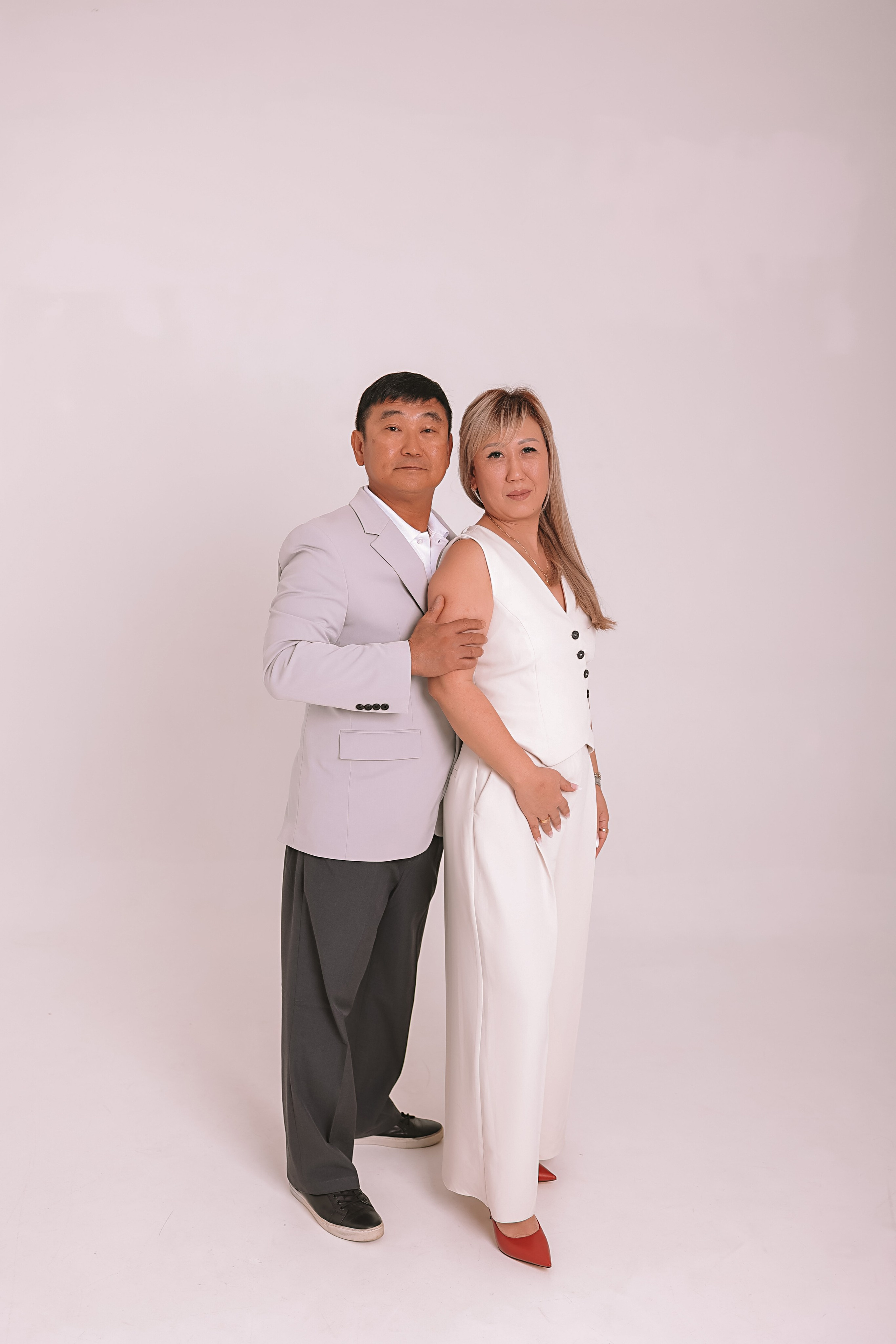 Айвазовский и парк дружбы народов. Семейный фотограф Тюмень, фотограф на роды Салмина Мария