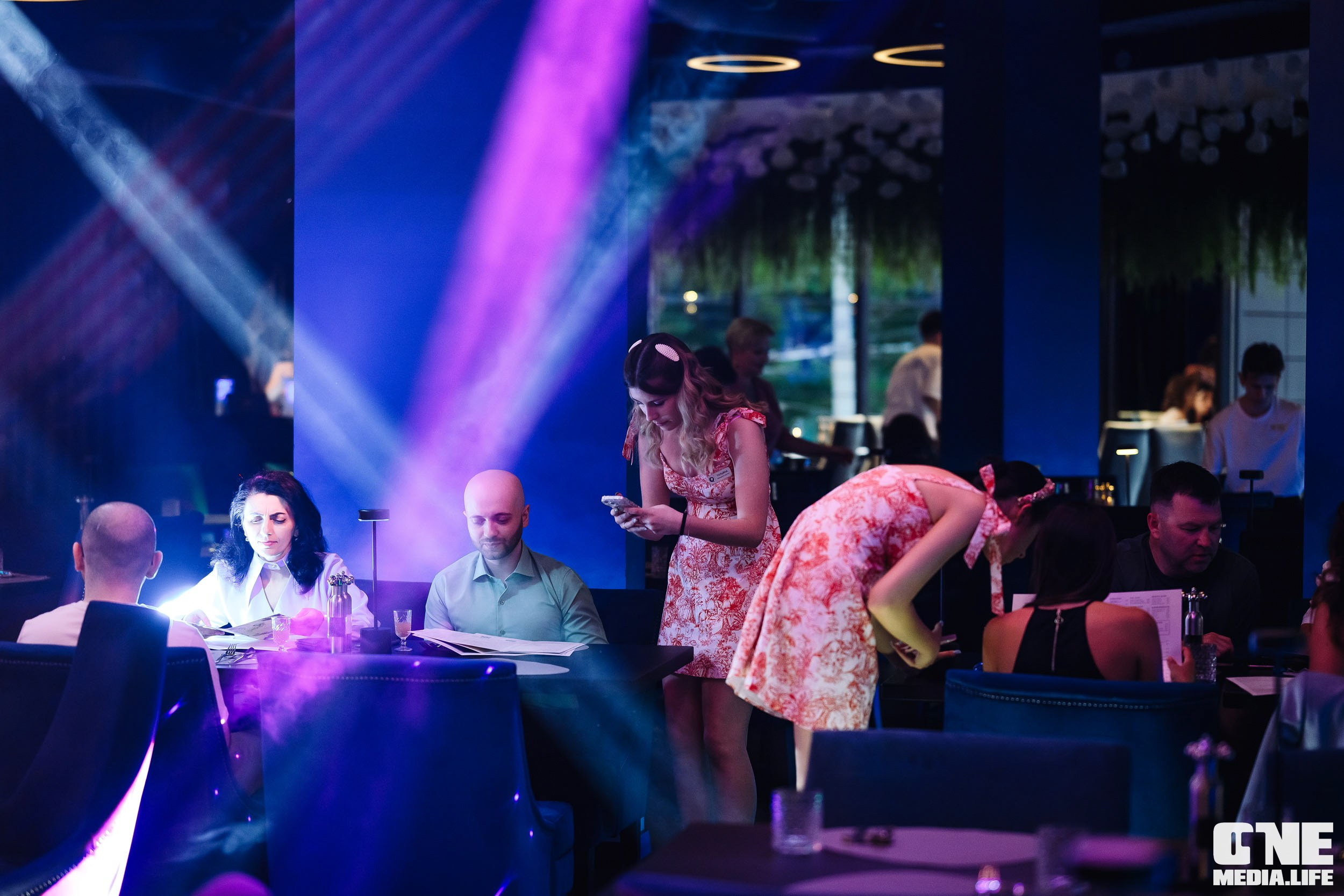 Фоторепортаж с вечеринки в Океане. One Media Life: фоторепортажи, фотоотчеты с мероприятий и заведений