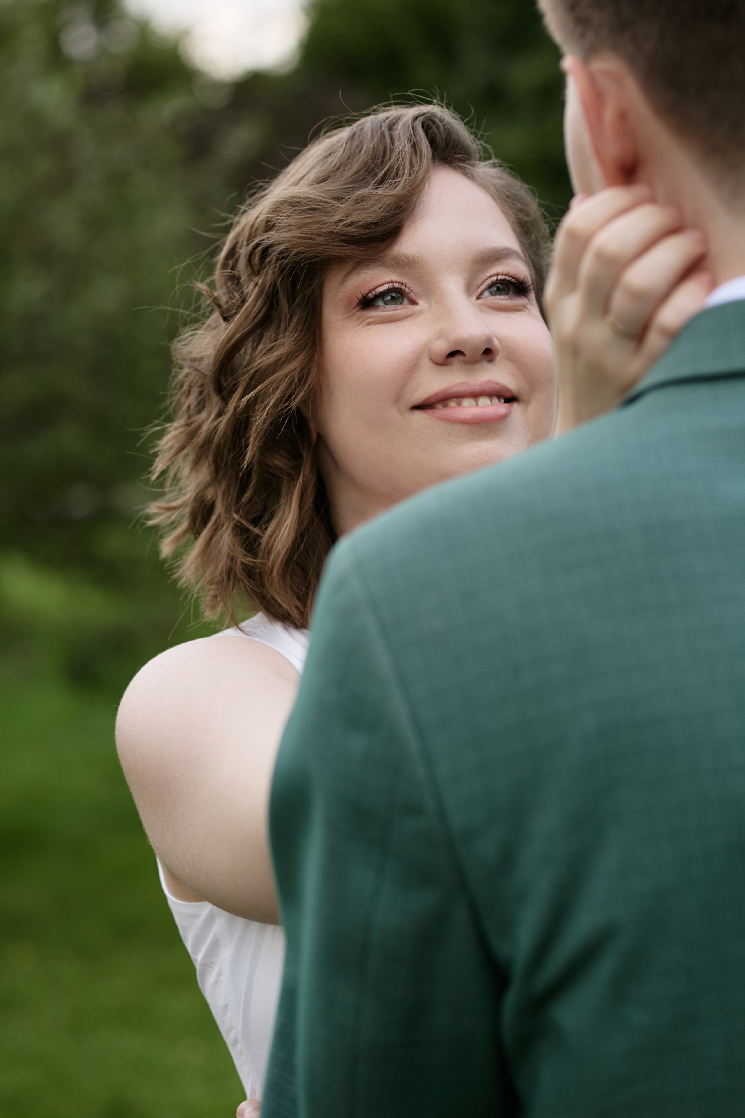 Анонс, свадебная съёмка Александра и Анастасии. Роспить — дворец каря Алексея Михайловича в парке Коломенское, прогулка Коломенское. Фотограф и свадебный фотограф в Москве