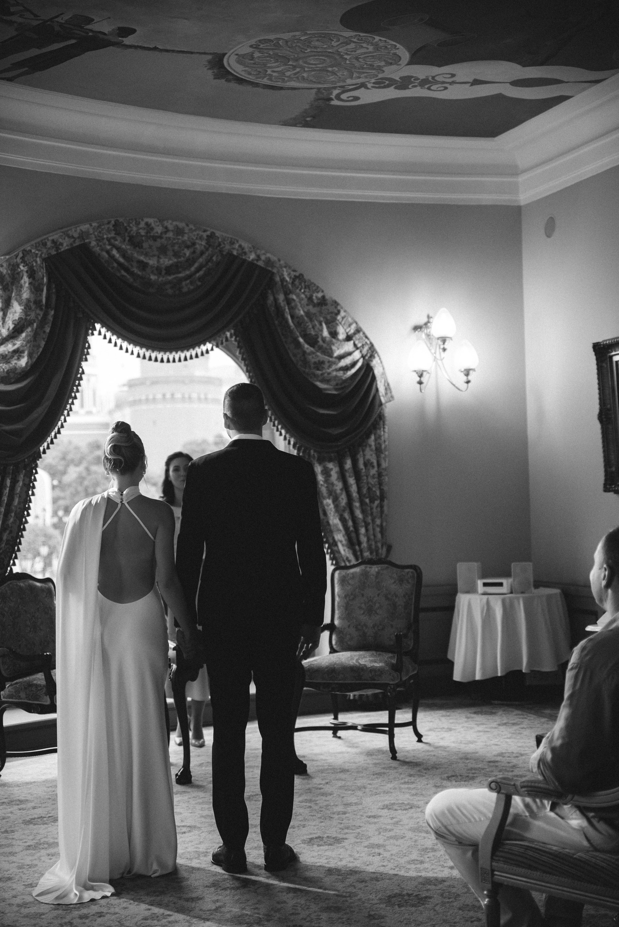 Александр & Ирина (отель/роспись). Свадебный, семейный, женский фотограф в Москве, Мытищах, Королёве Ксения Узилле