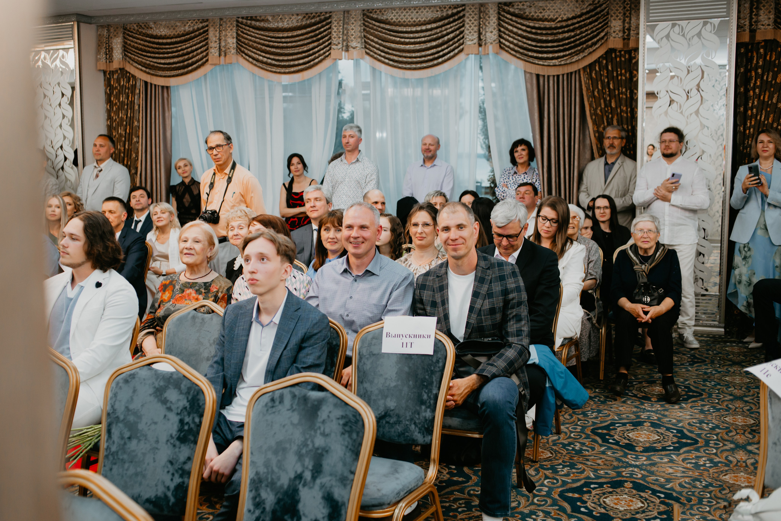 Выпускной. 11 лицей. Фотограф в Челябинске Ополихина Анна