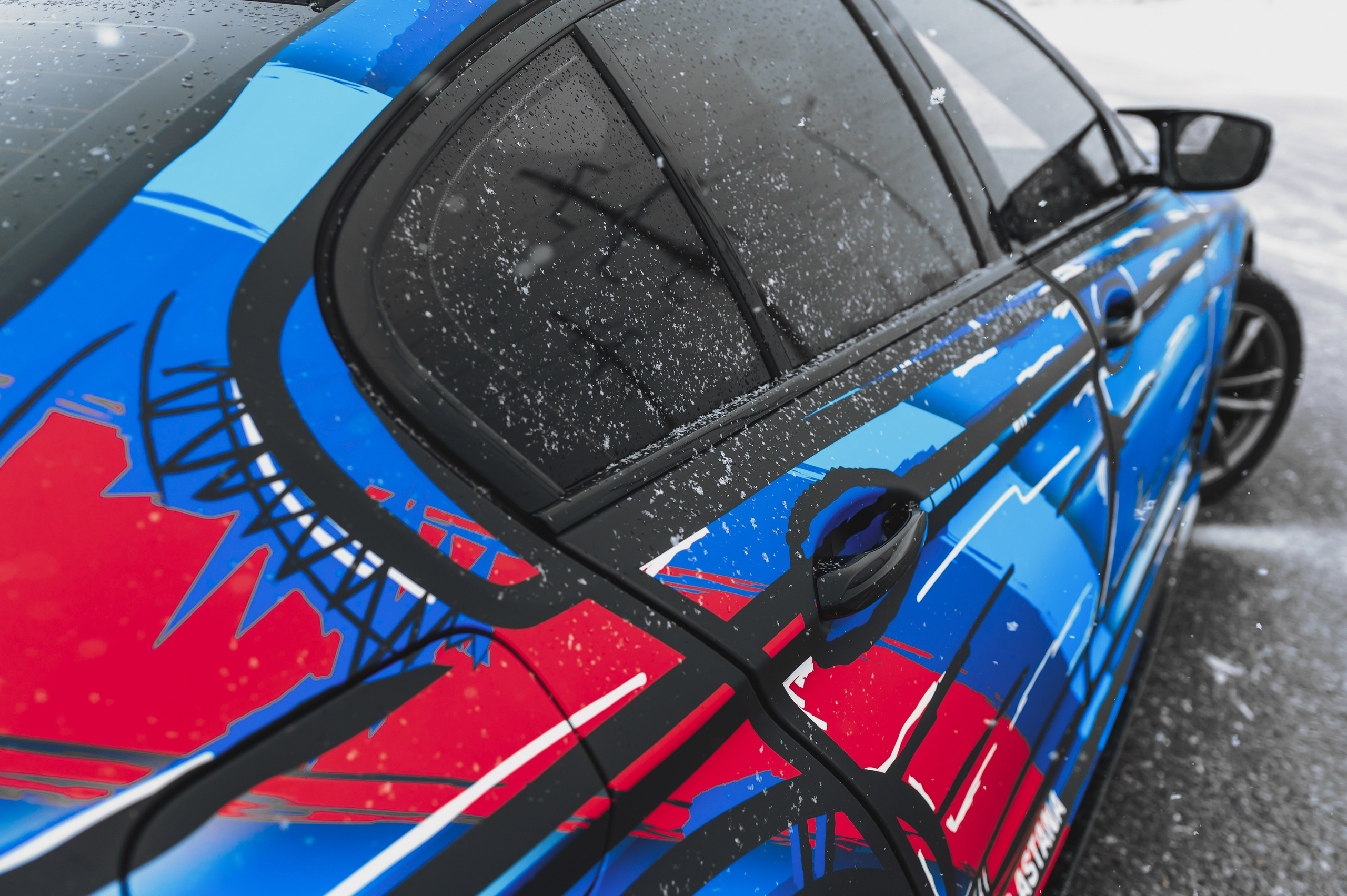 Винилография на BMW 5 G20. Студия дизайна и оклейки авто Barmaley Design