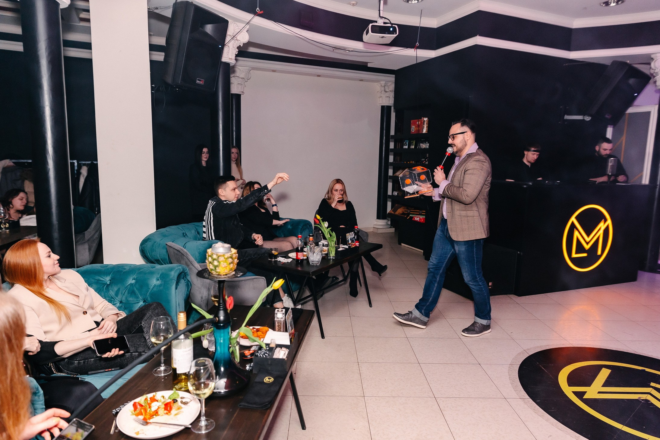 8 марта в лаунж-баре Major 2024. Свадебный, семейный и детский фотограф в Калининграде Елена Кравцова