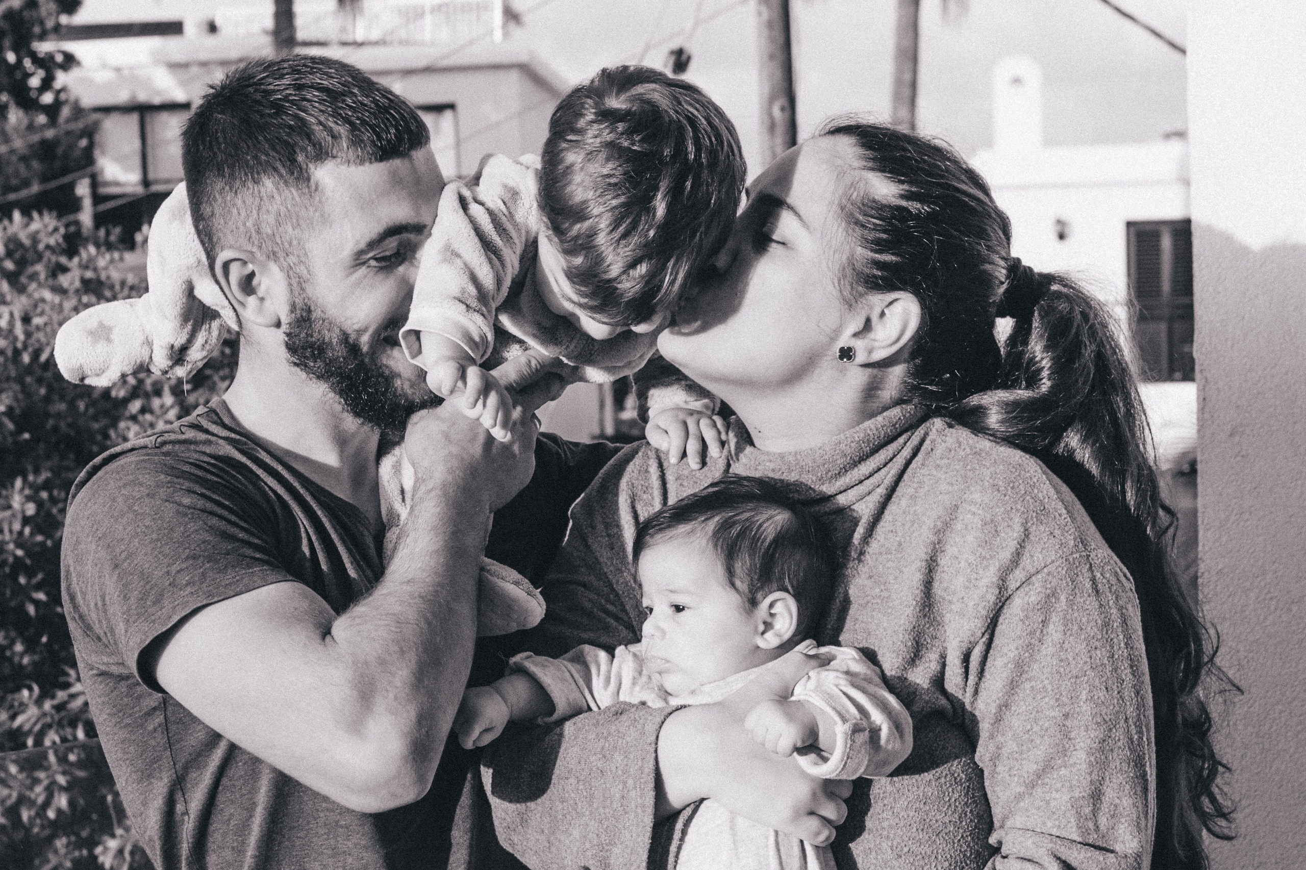 Afina and family. Portrait, family and pet photographer in Cyprus, Ksenia Bourdelle