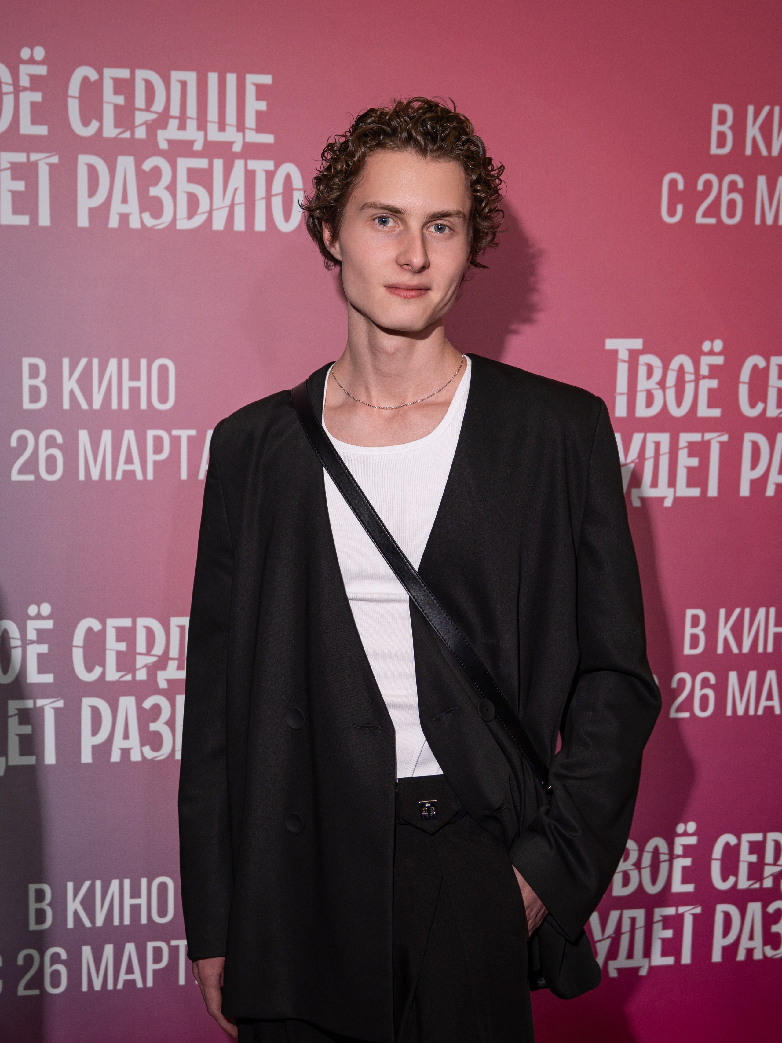 Твое сердце будет разбито. Премьера Твое сердце будет разбито. Фильм Твое сердце будет разбито. Твое сердце будет разбито смотреть. Каро 11 Октябрь