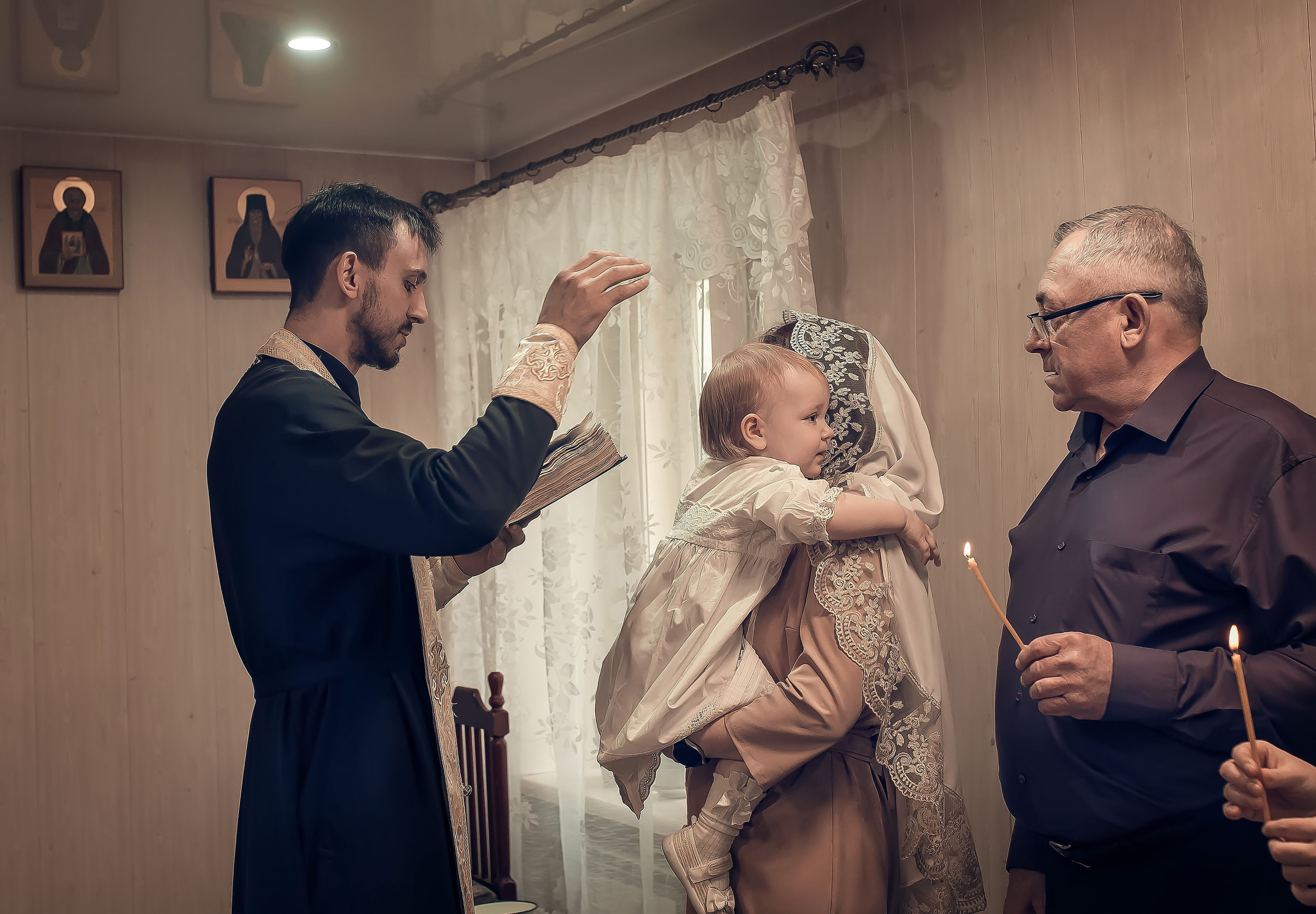 Сьемка крещения в Красноярске. Фотографы крещения/венчания  Красноярск Татьяна и Вячеслав Переваловы