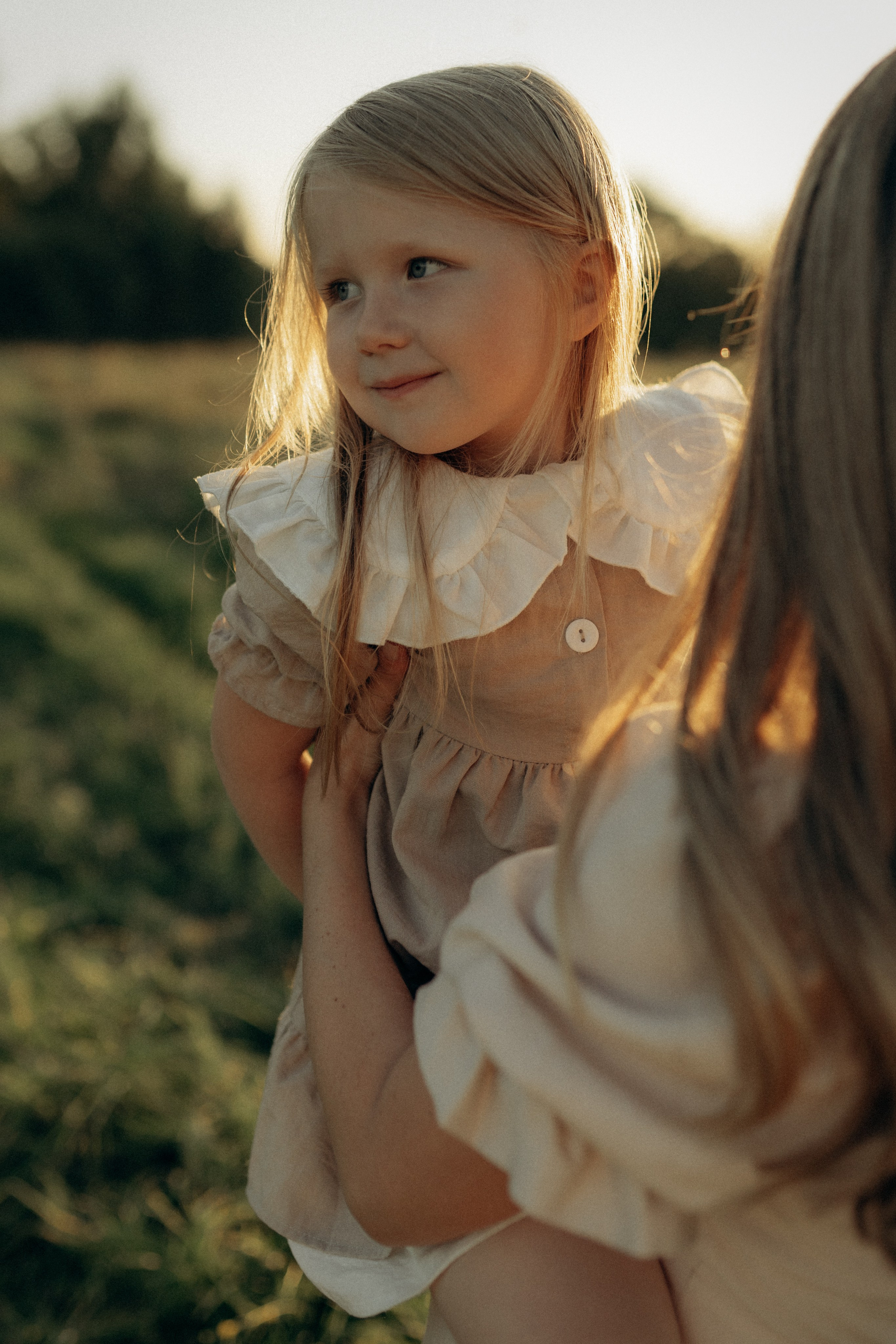 Летний вечер в поле. Семейный lifestyle фотограф в Москве Рената Рафикова