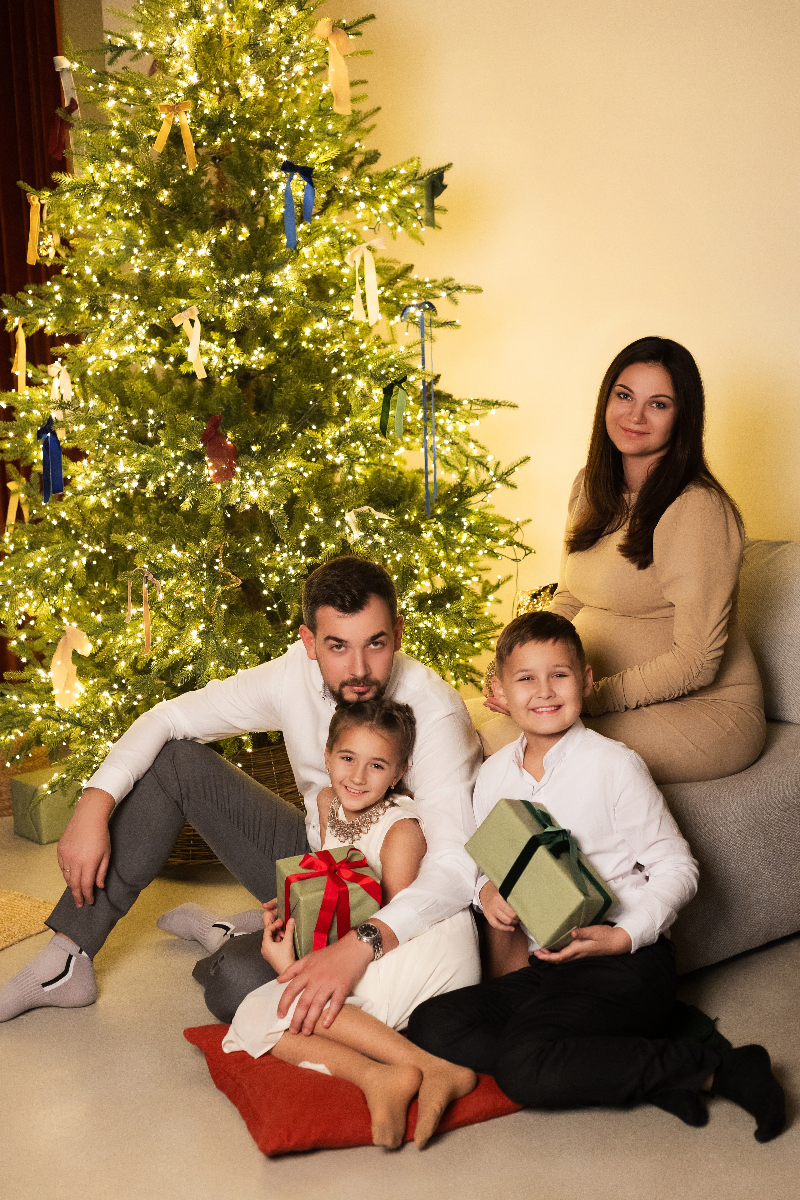 Ирина, Юрий, Влад и Милана. Фотограф ВИКА МЕДУЗА