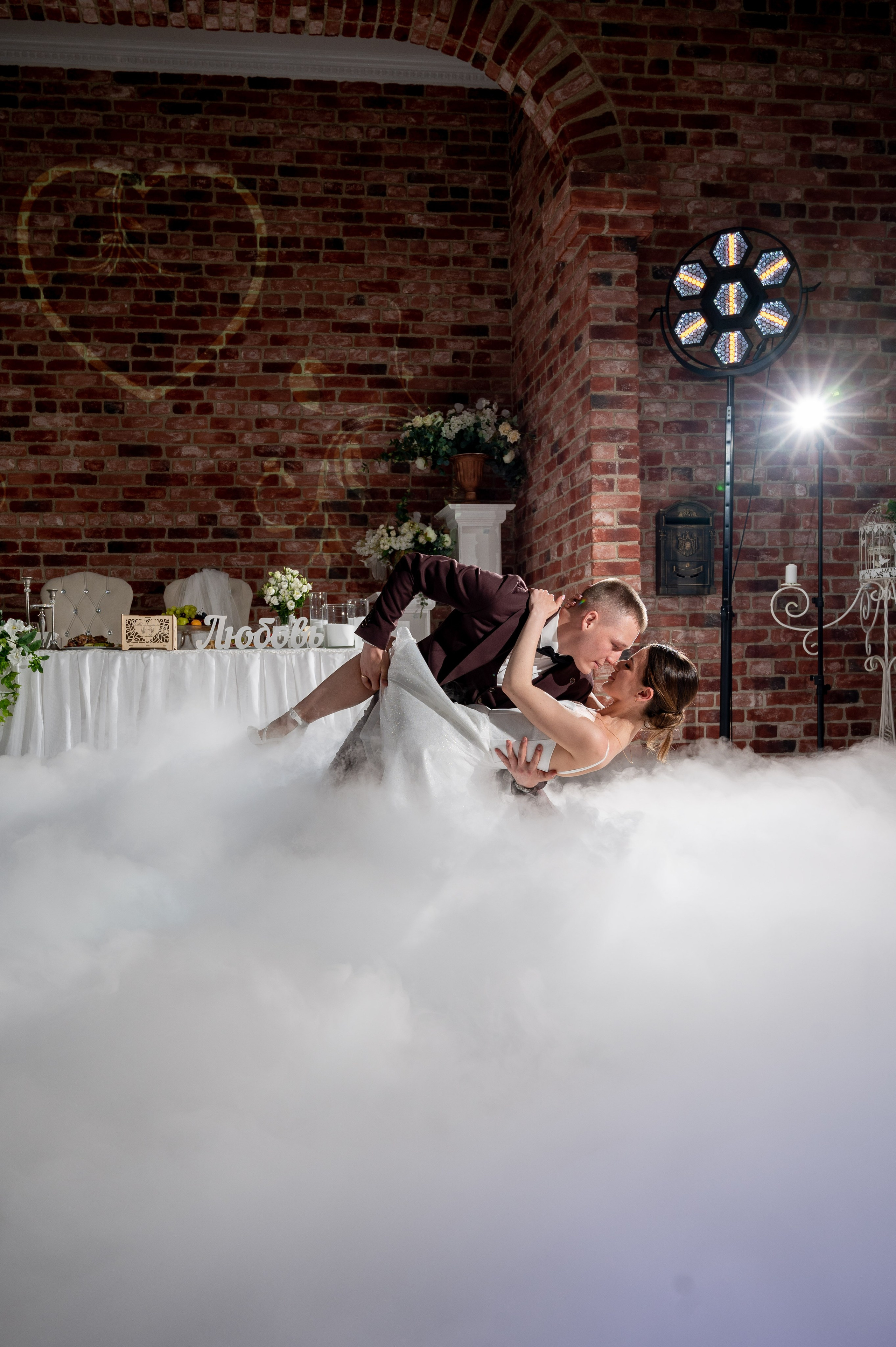 Елизавета и Максим (фотосессия у Дворца Штиглица, набережная Мойки и у Законодательного собрания). Портретный, семейный и свадебный фотограф в Санкт-Петербурге и в Пушкине Ширяев Денис