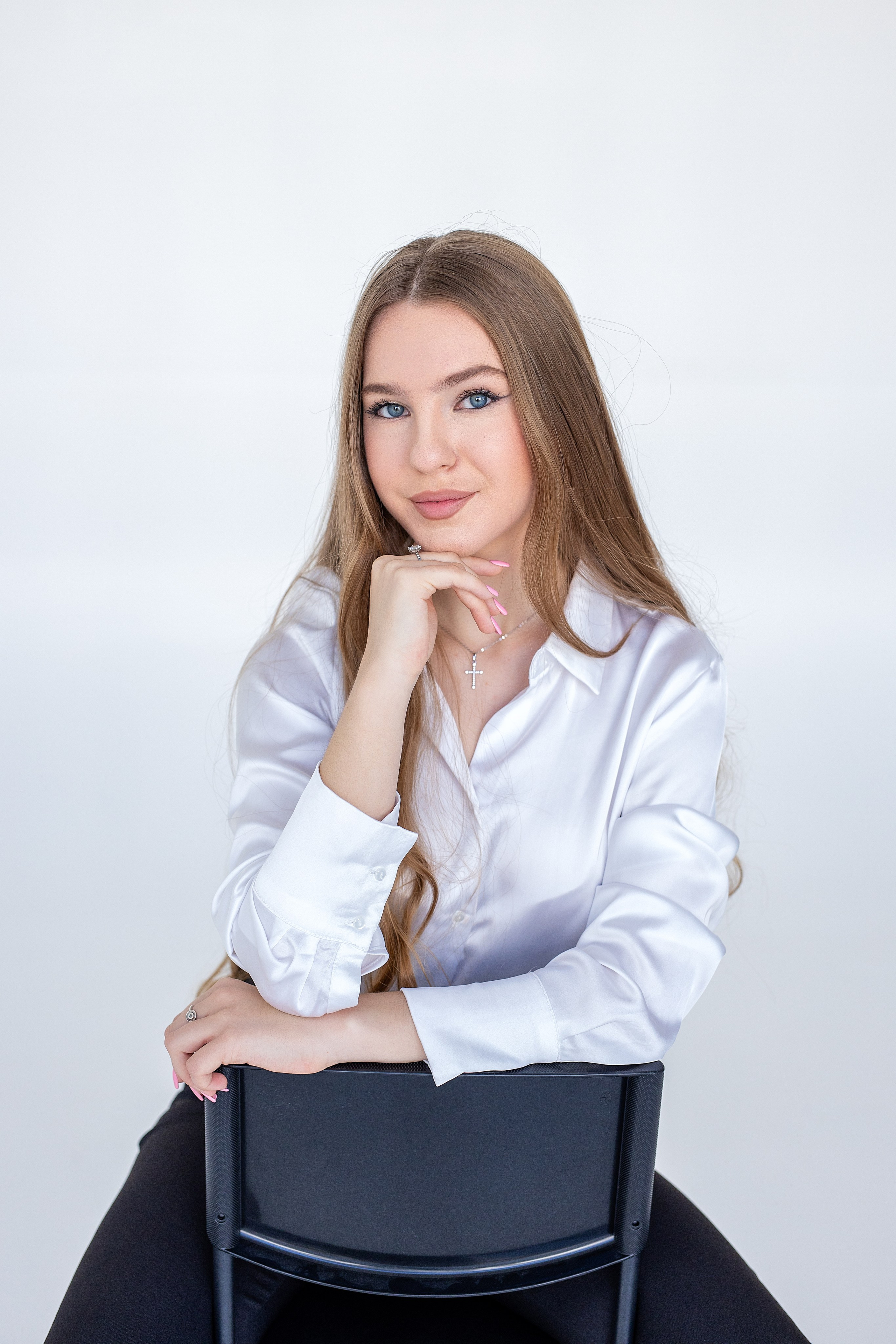 ФГБОУ ВО «Тихоокеанский государственный медицинский университет», 11-б класс. Стильный выпускной альбом Владивосток фотограф Вероника Мигачева