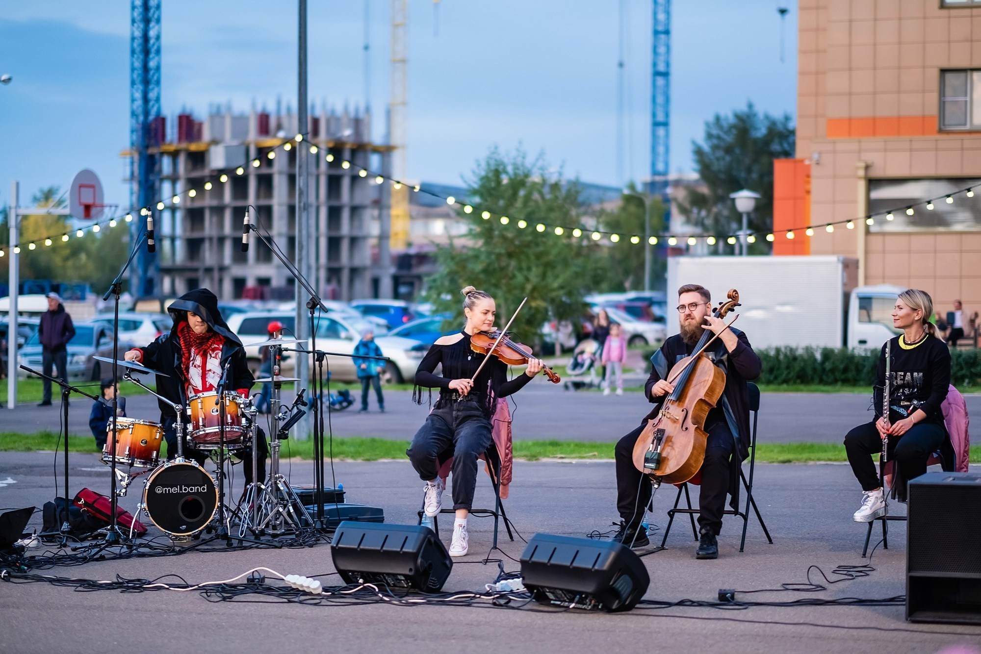 Уличный концерт группы Мel Band в Красноярске