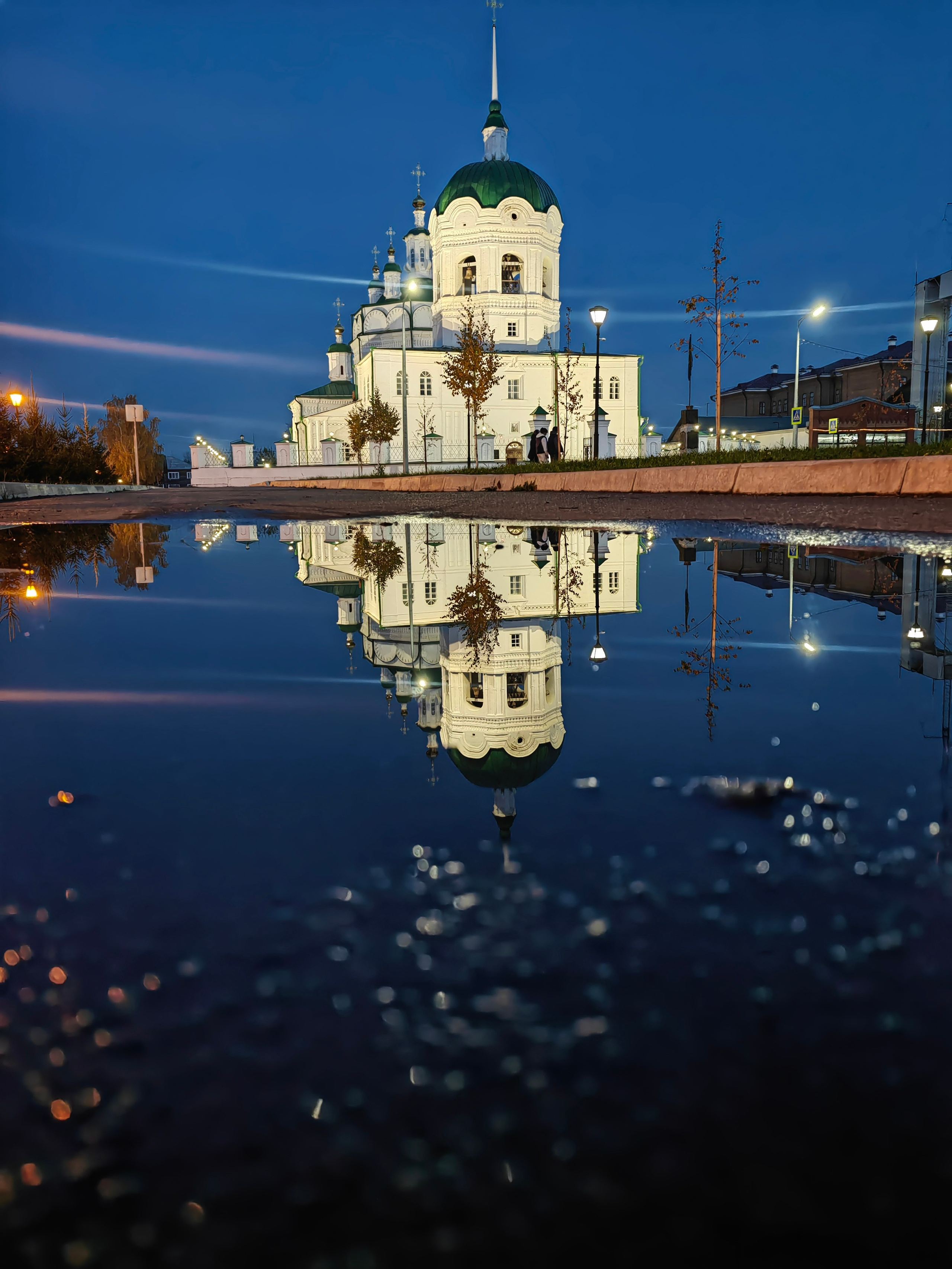 экскурсии Енисейск Красноярск аренда микроавтобуса трансфер индивидуальный тур фото набережная дегустация сибирской кухни интересные места что посмотреть куда сходить что посетить достопримечательности в Енисейске  храм церковь монастырь фототур  цена заказать экскурсию программа маршрут смотровые площадки видовые красивые места путешествие туристический маршрут 