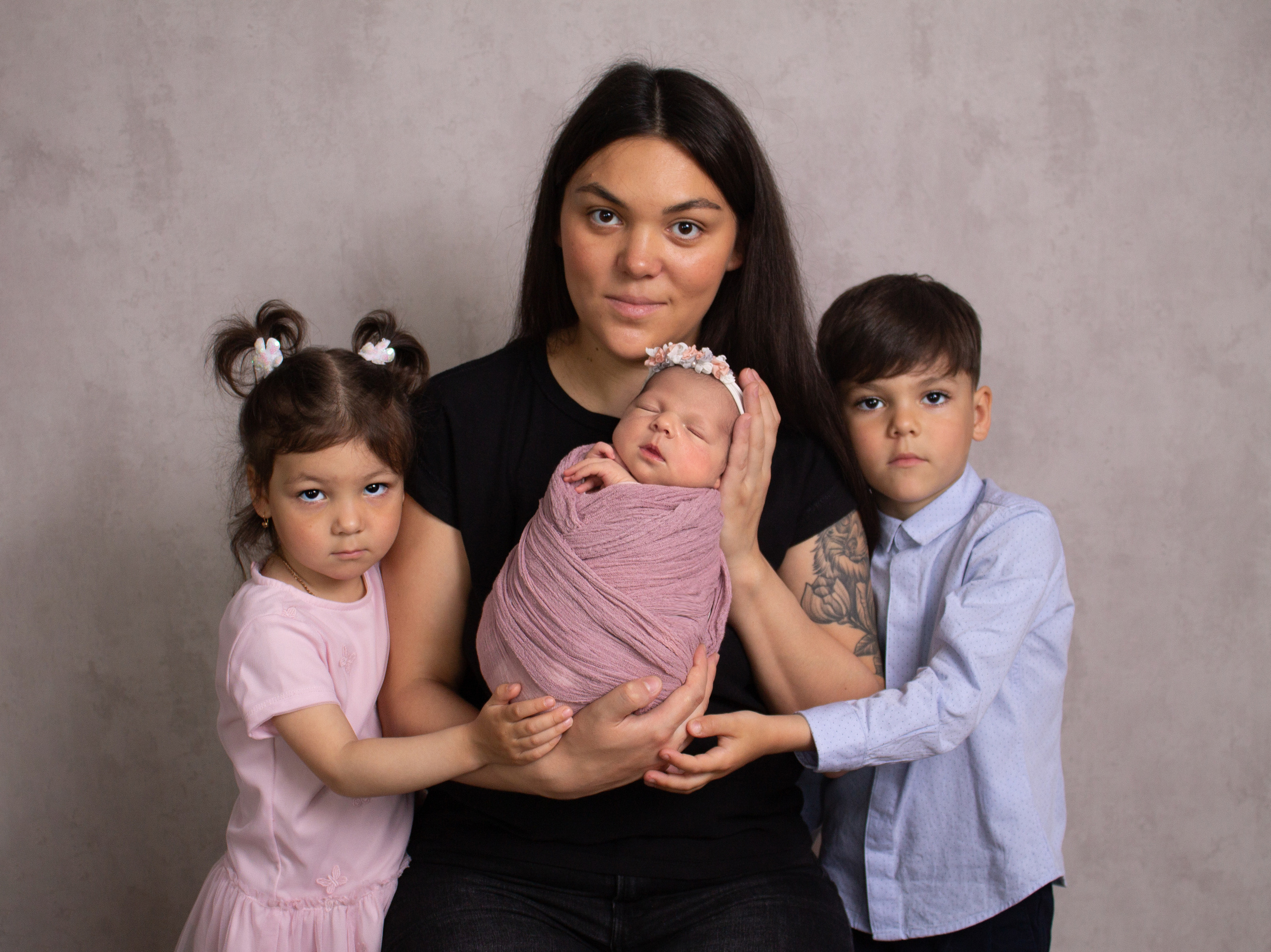 Семейные кадры от Elvira Kamaeva. Фотограф новорожденных малышей в Омске и Омской области Эльвира Камаева