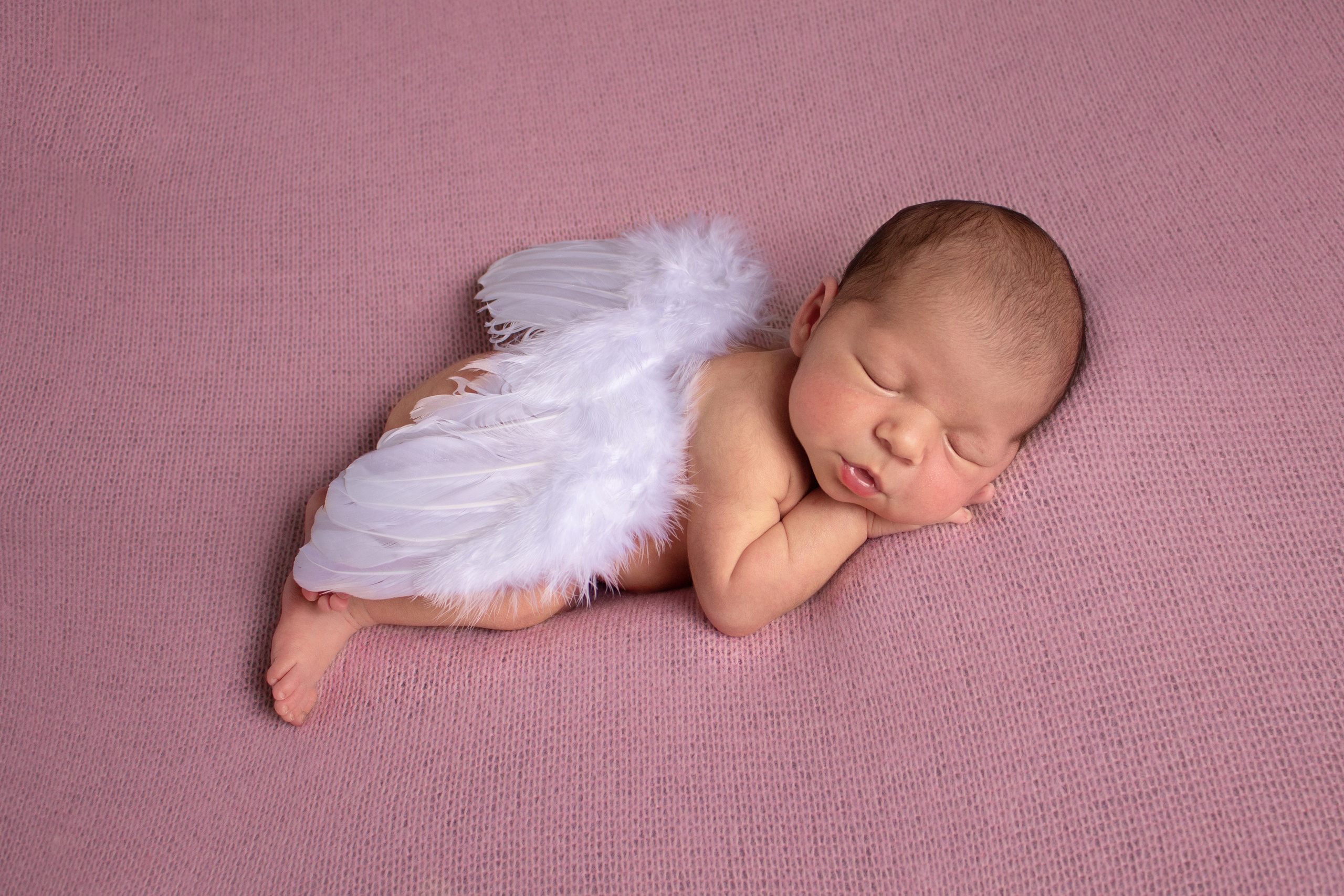 Классическая фотосессия малыша. Фотограф новорожденных малышей в Омске и Омской области Эльвира Камаева