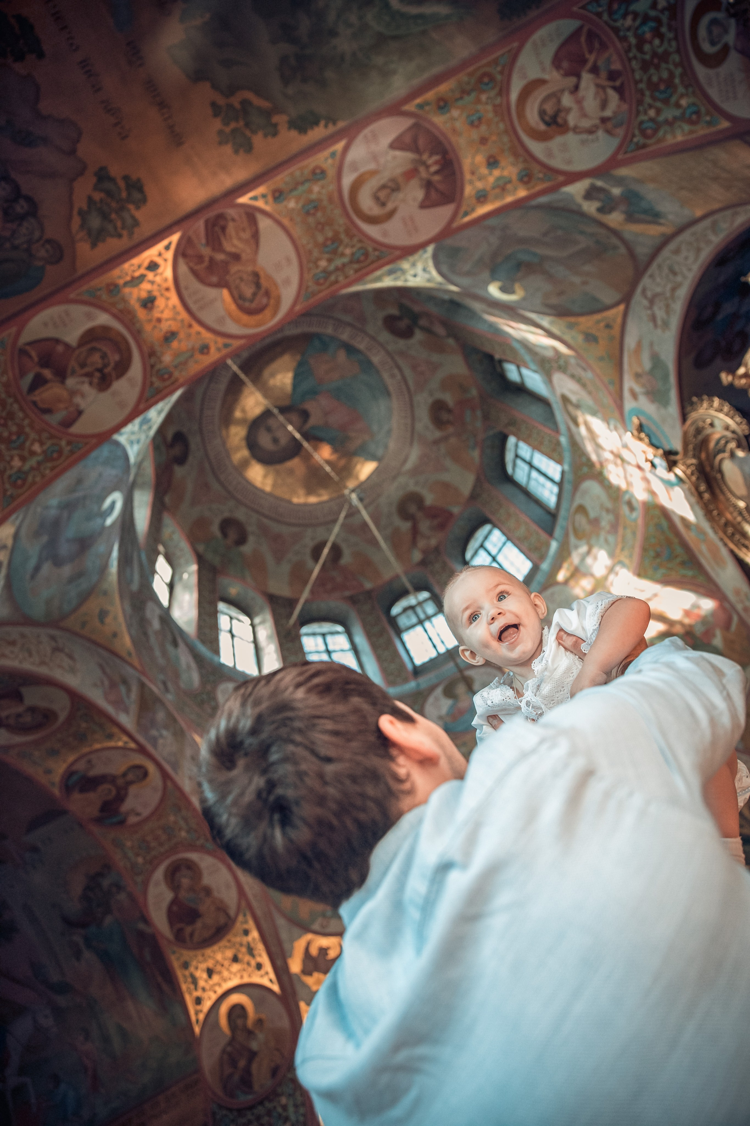 Таинства Крещения и Венчания в Старом Осколе. Фотостудия для новорожденных в Старом Осколе Гильфановых Юрия и Ольги