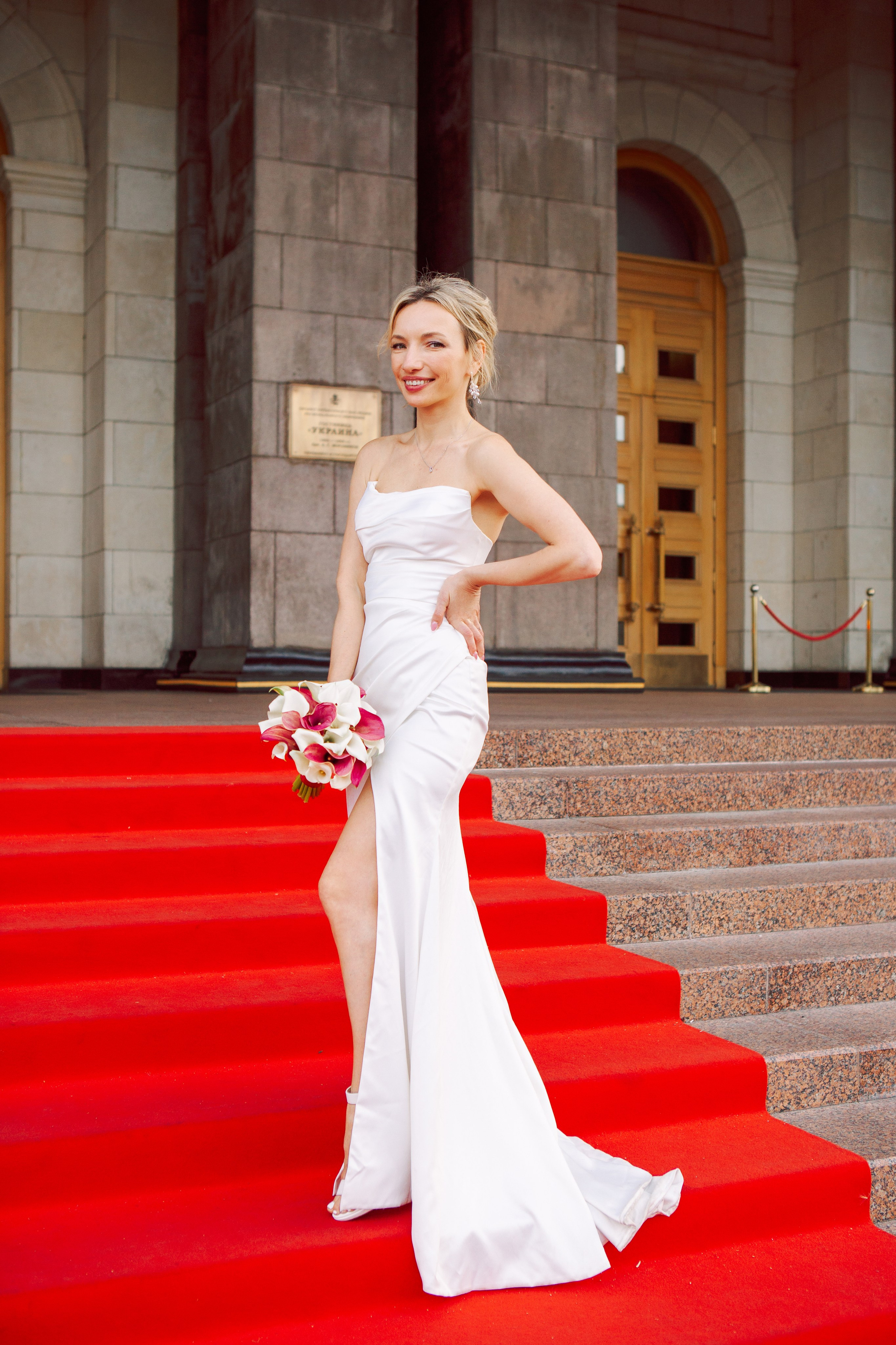 Утро невесты и фотосессия в гостинице radisson collection hotel moscow бывшая гостиница украина. Фотограф Ольга Ефремова