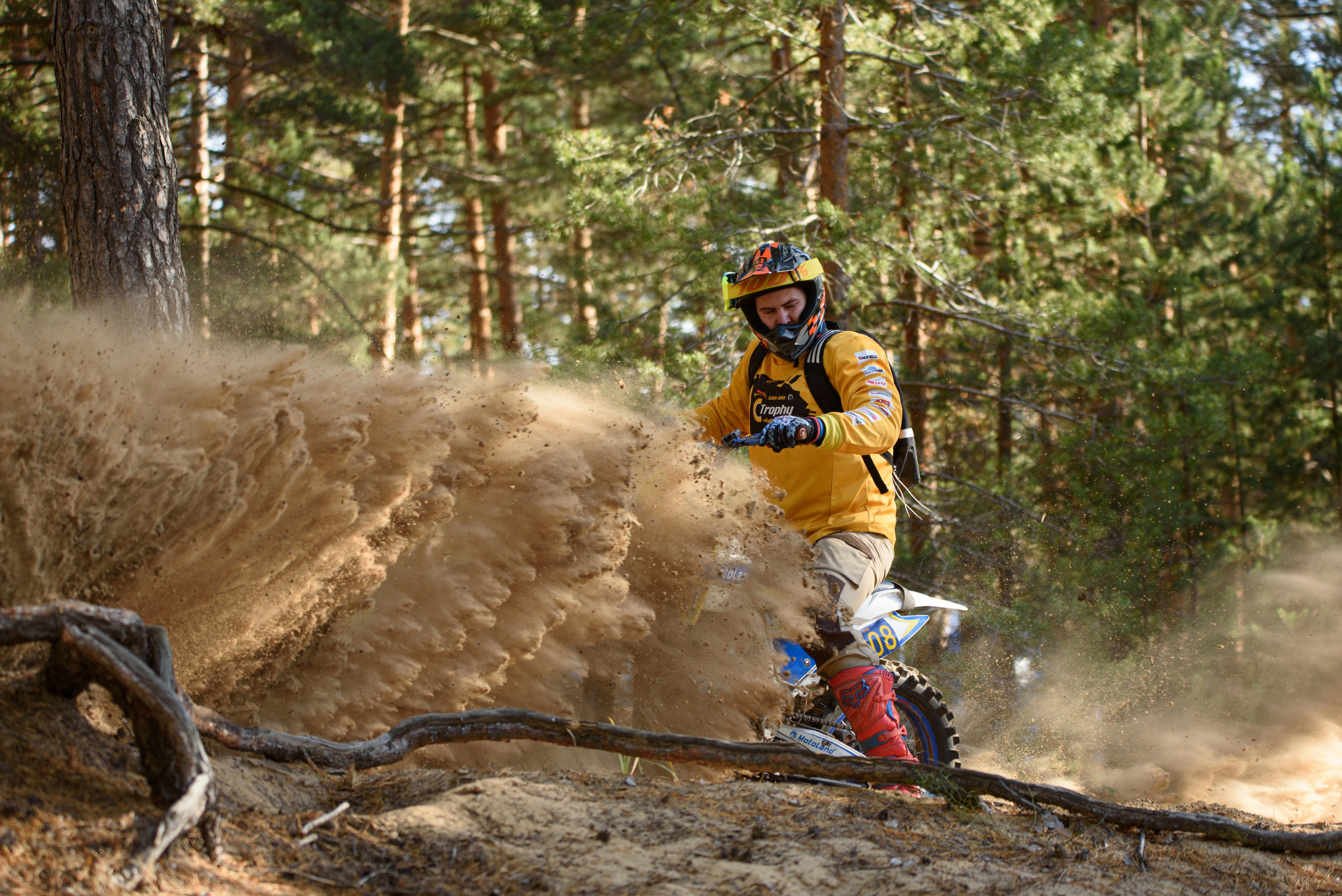 «Witch HATE». Мотофотограф в Нижнем Новгороде Динара Зуйкова