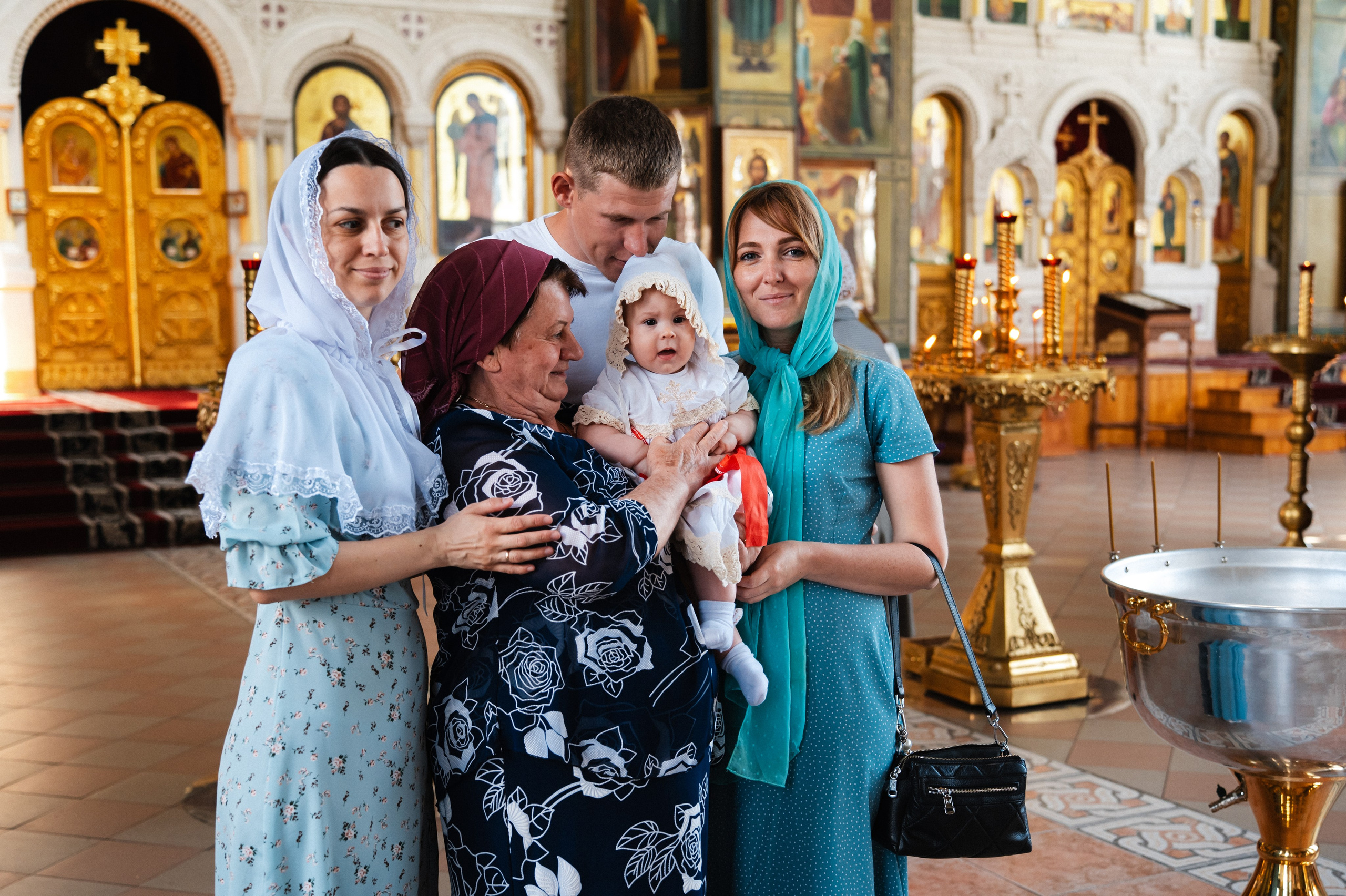 Таинство Крещения Дарьи (Храм Преполовения Пятидесятницы). Фотограф Ярута Оксана / Ростов-на-Дону