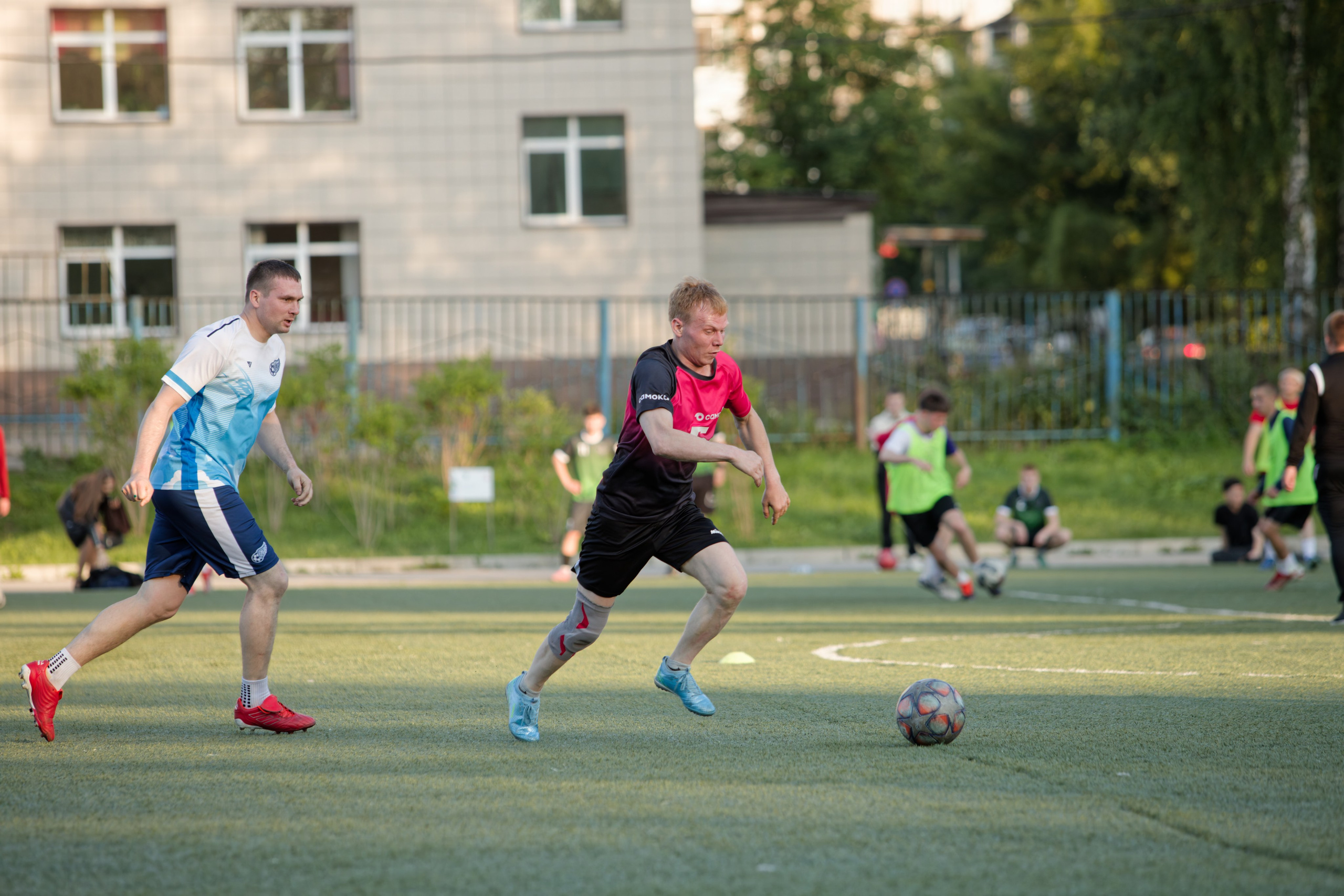 Любительская футбольная лига. Самокат-крылья. 25.06.2025. Репортажный и спортивный фотограф в г. Пермь Зильберг Павел
