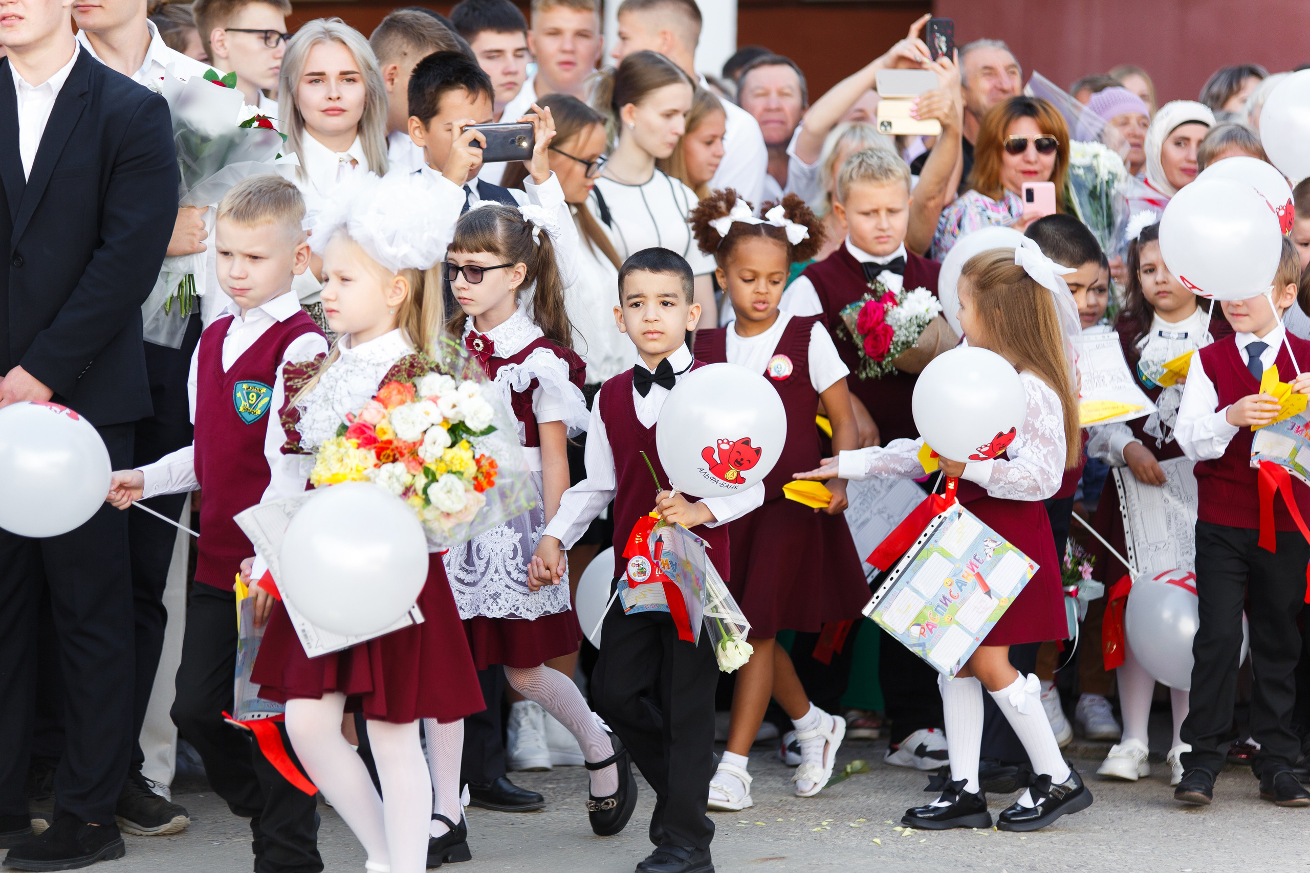 01 СЕНТЯБРЯ 2024 (МБОУ г. Мценска «Средняя школа № 9»). Профессиональный фотограф в Мценске и Орловской области