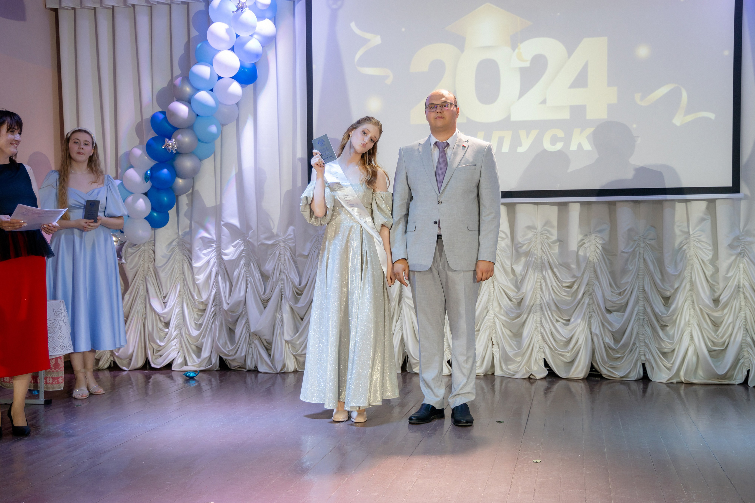 Школьный выпускной 2024 год в Соколе (Минск). Свадебный фотограф в Минске/Беларуси Сергей Спиридонов