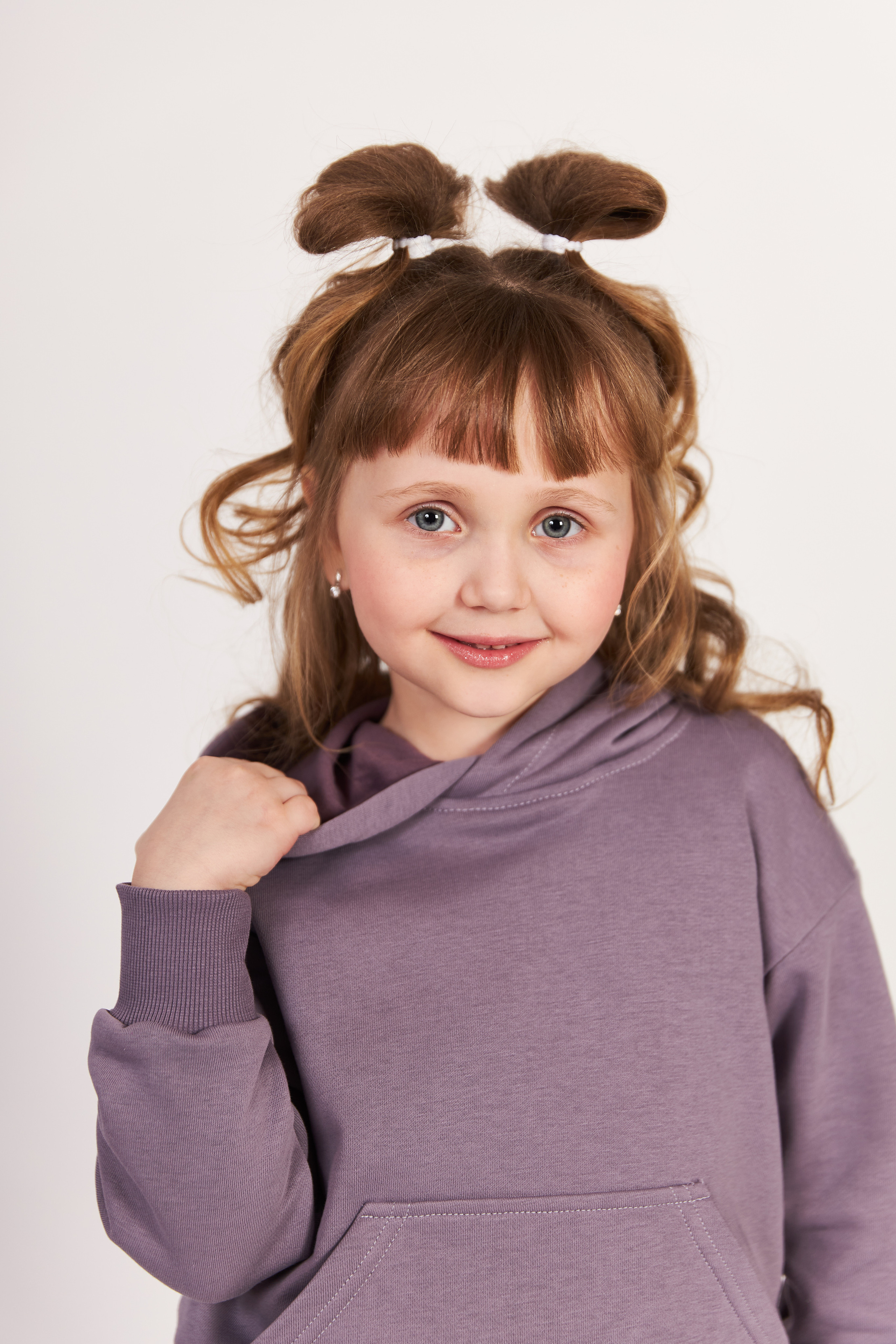 Съёмка одежды для маркетплейсов. Фотограф из Екатеринбурга Тёма Дубовцев