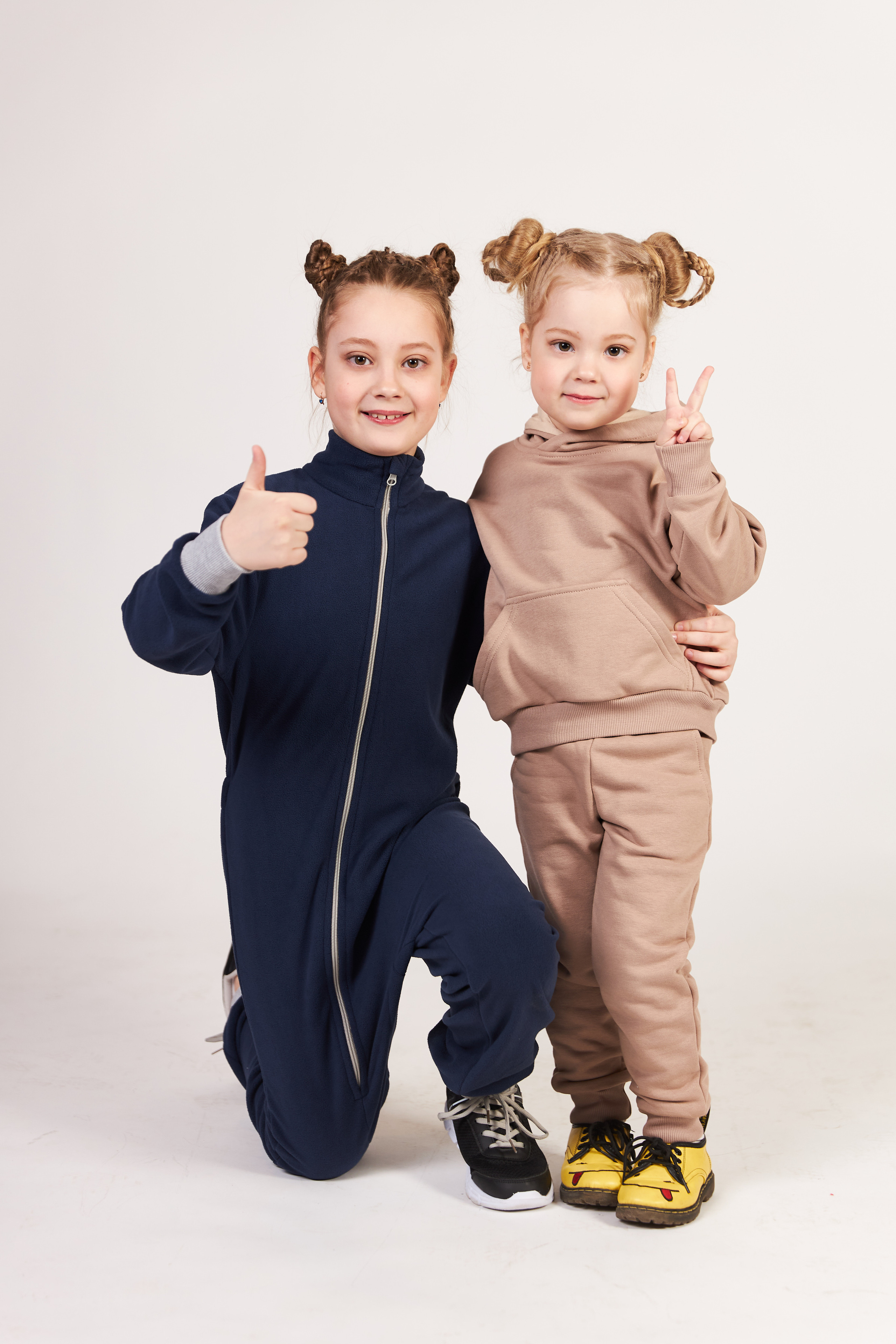 Съёмка одежды для маркетплейсов. Фотограф из Екатеринбурга Тёма Дубовцев