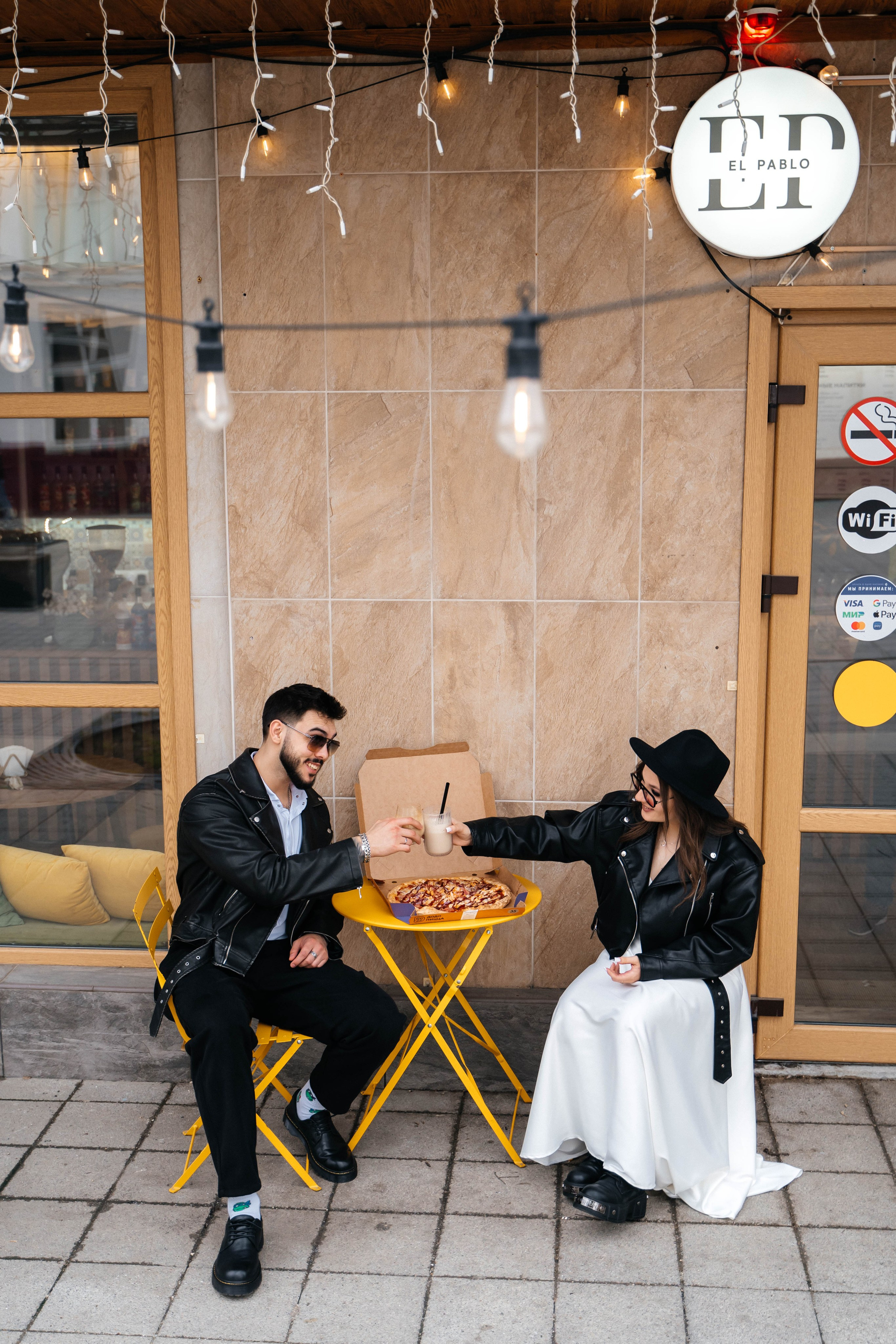 Никита и Лика — дождь, гранж, любовь. Свадебный и семейный фотограф