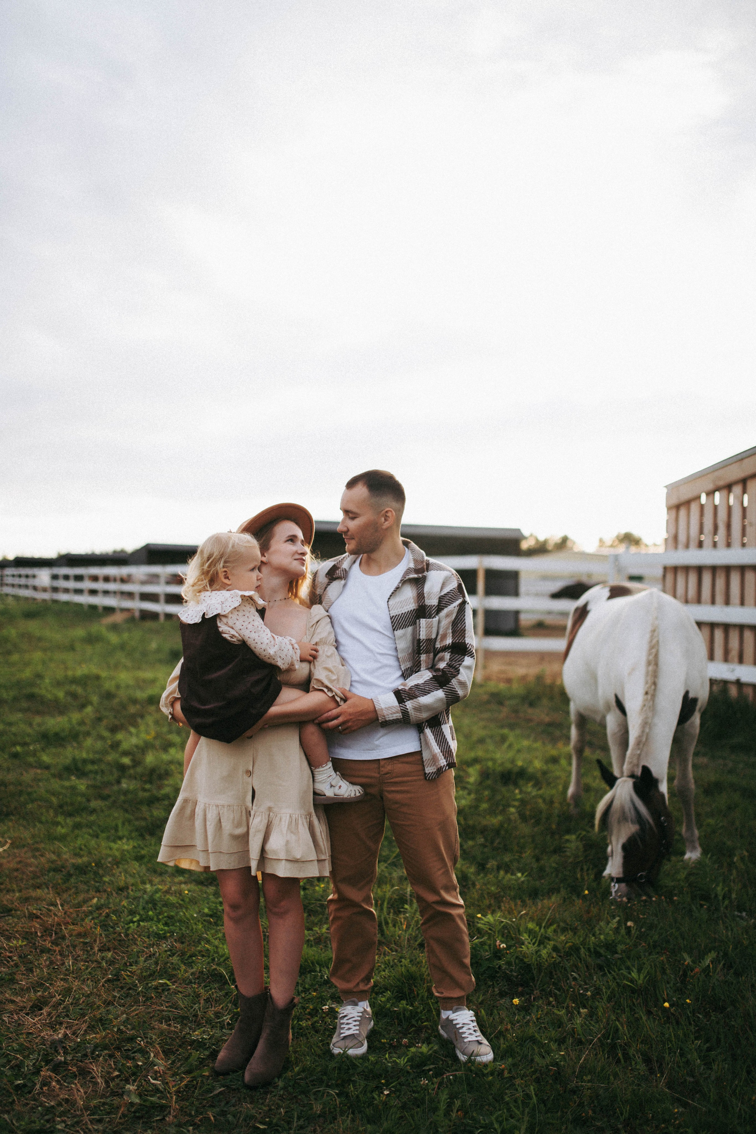 Одним тёплым вечером на ферме с лошадками. Свадебный и семейный фотограф в Нижнем Новгороде